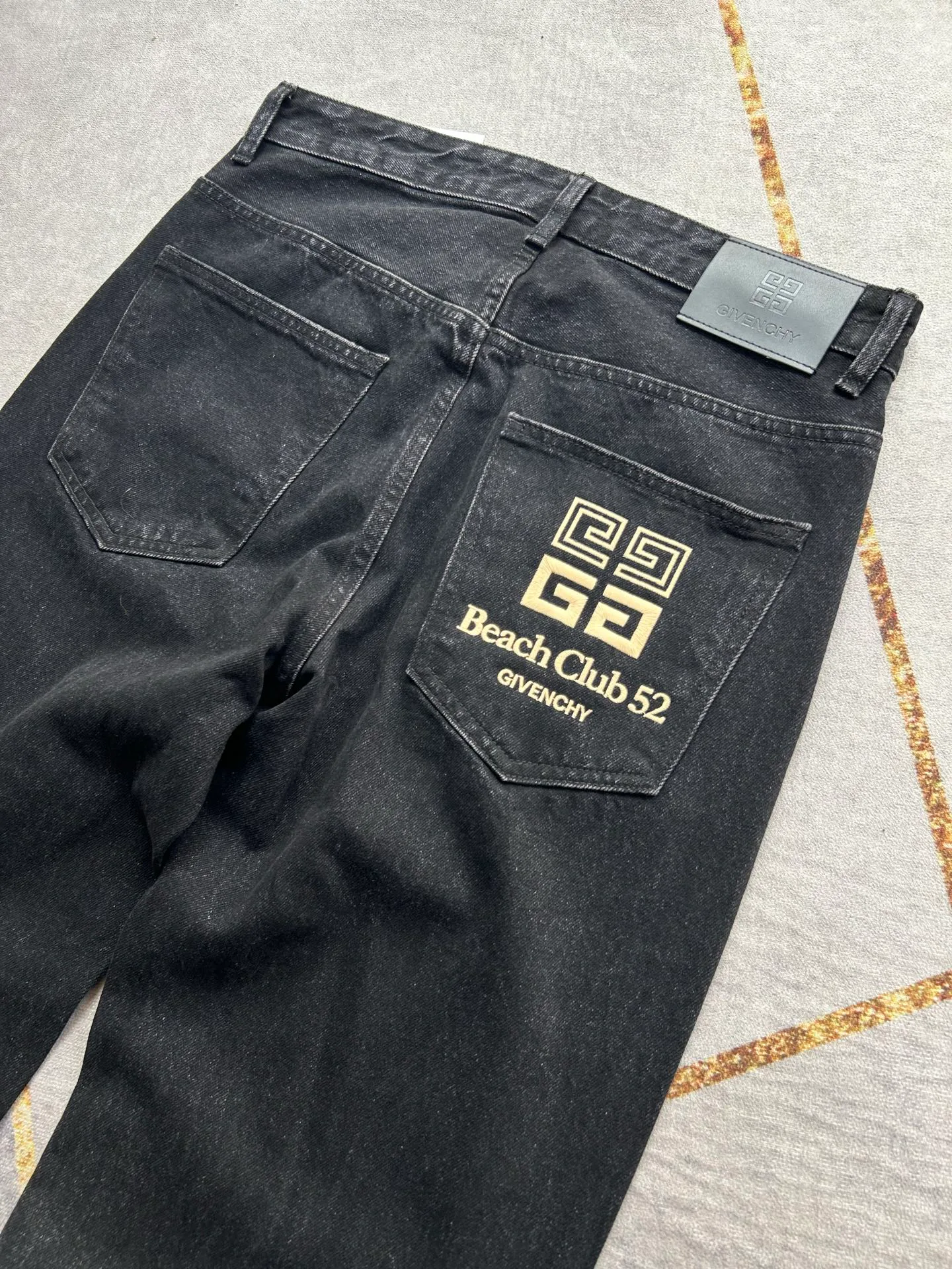 Джинсы Женские Givenchy 10658007