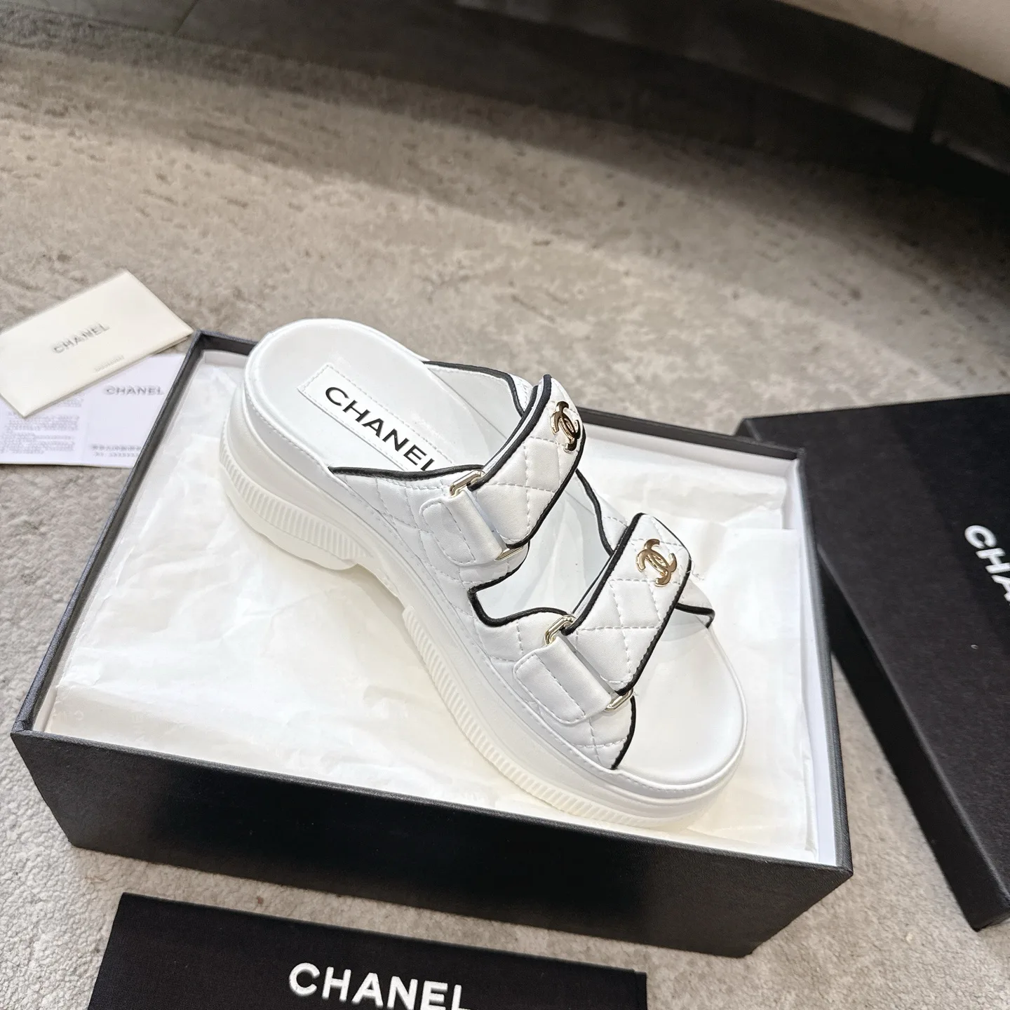 Босоножки Женские Chanel 17572314