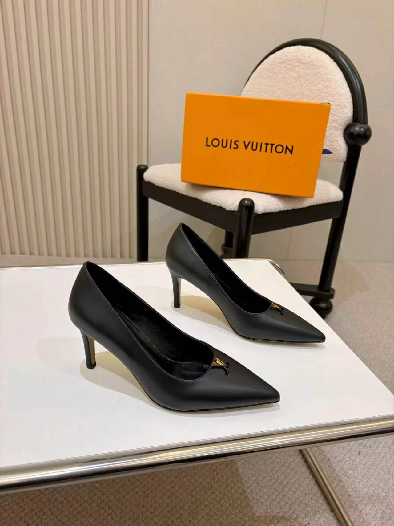 Туфли Женские Louis Vuitton 19763826