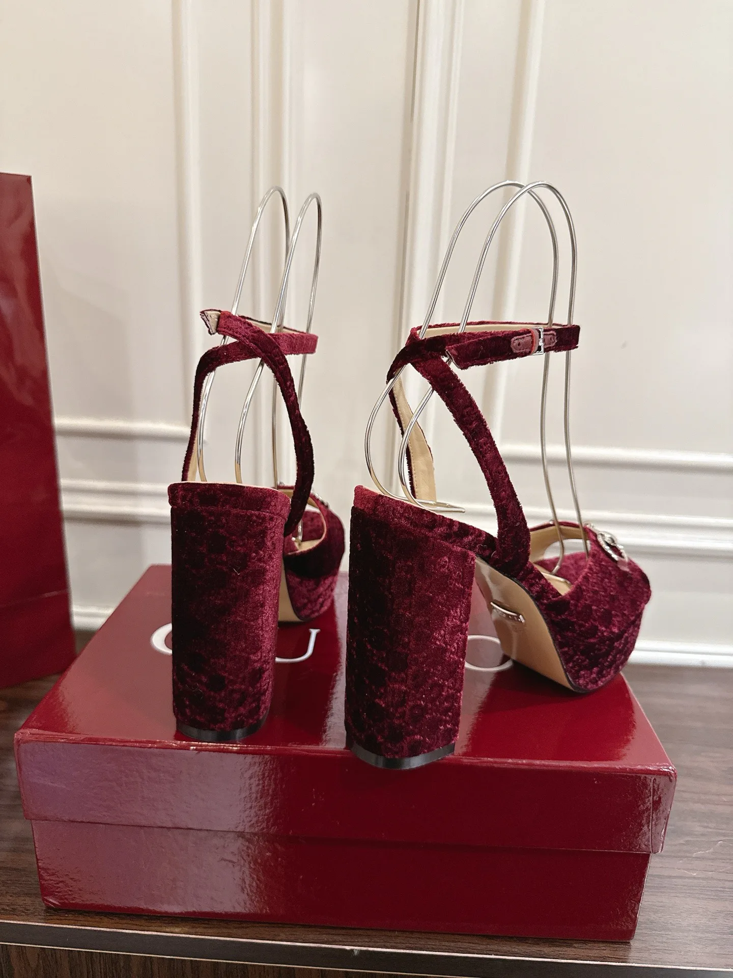 Босоножки Женские Gucci 1770529