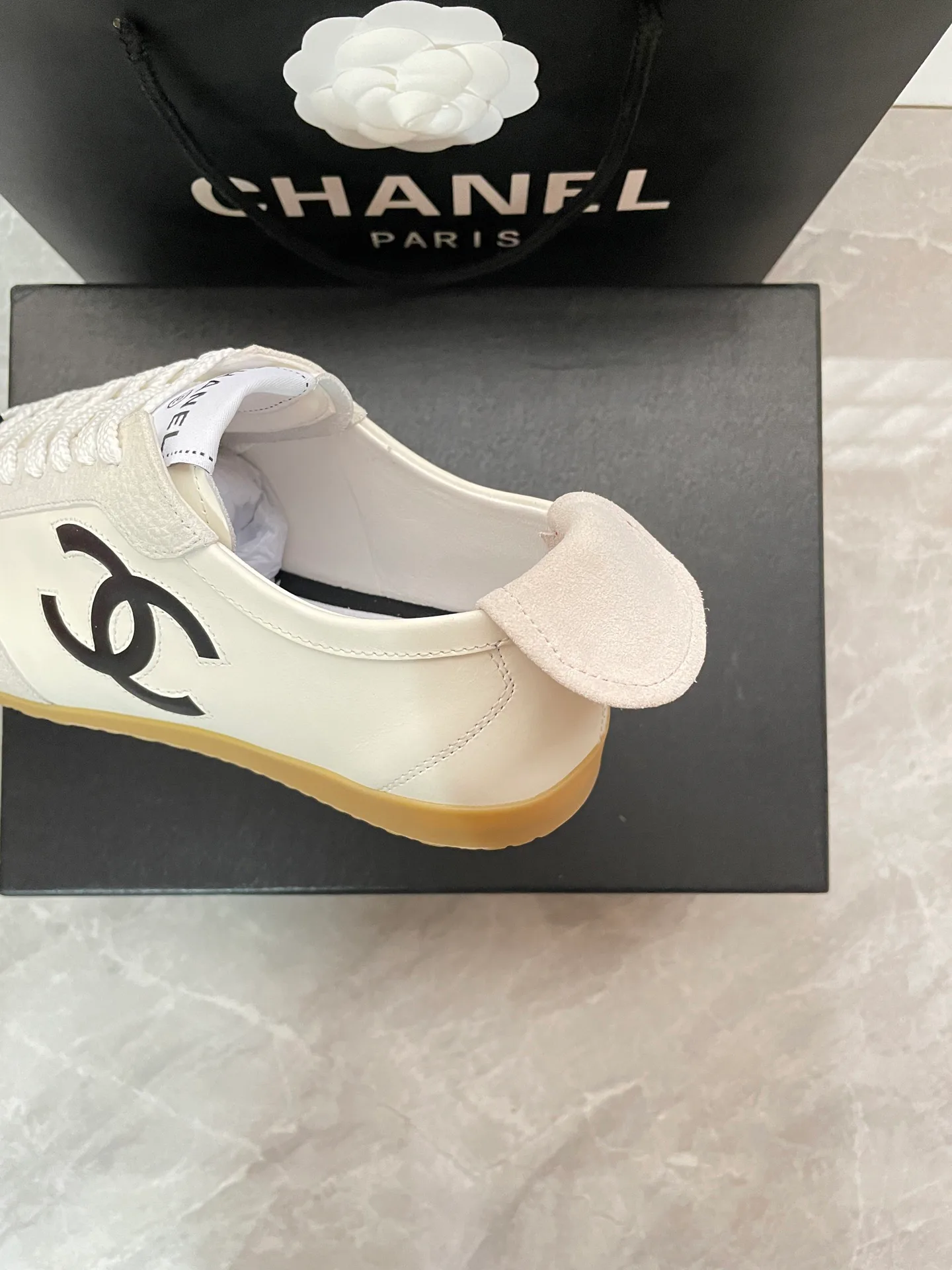 Кроссовки Женские Chanel 11008589