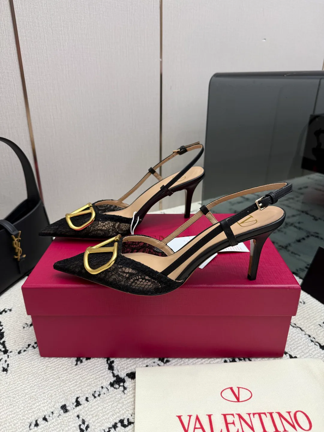 Босоножки Женские Valentino 19209657