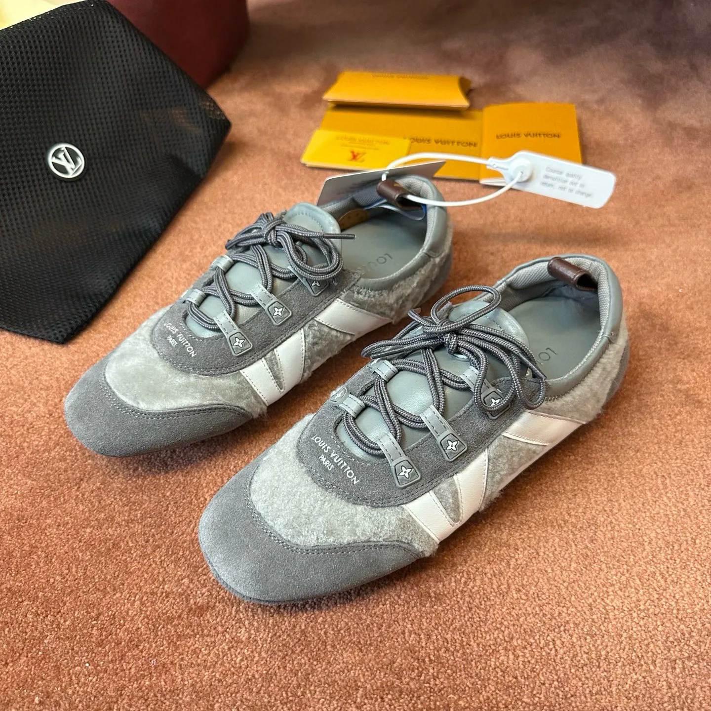 Кроссовки Женские Louis Vuitton 898818