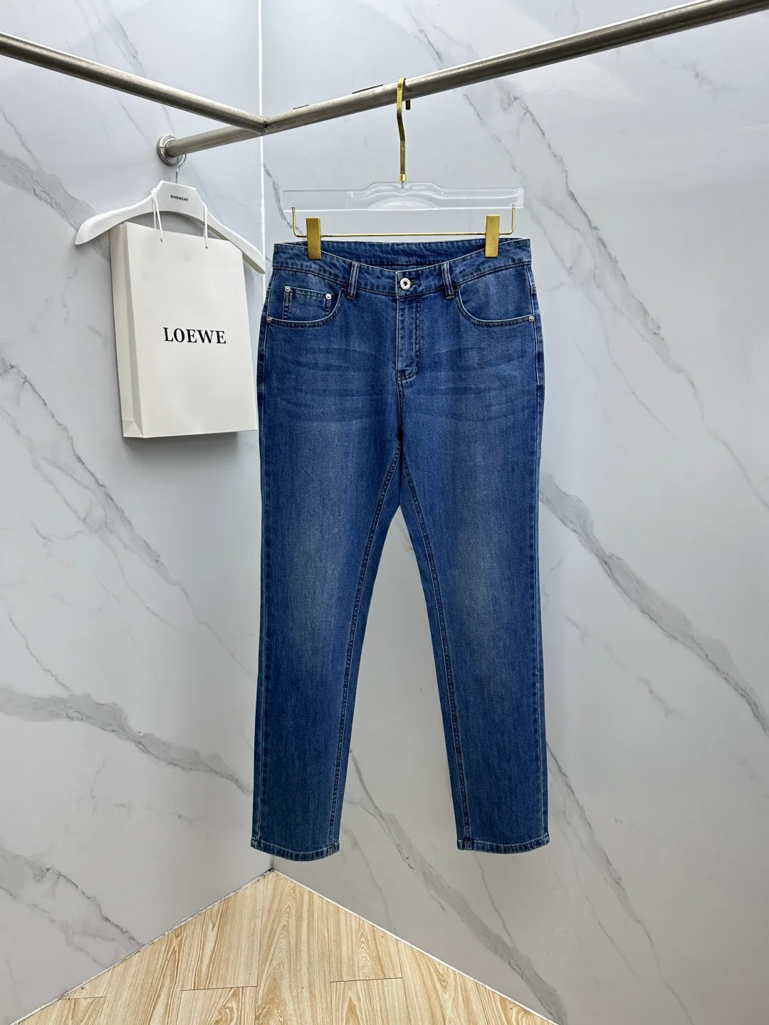 Джинсы Мужские Burberry 18596927