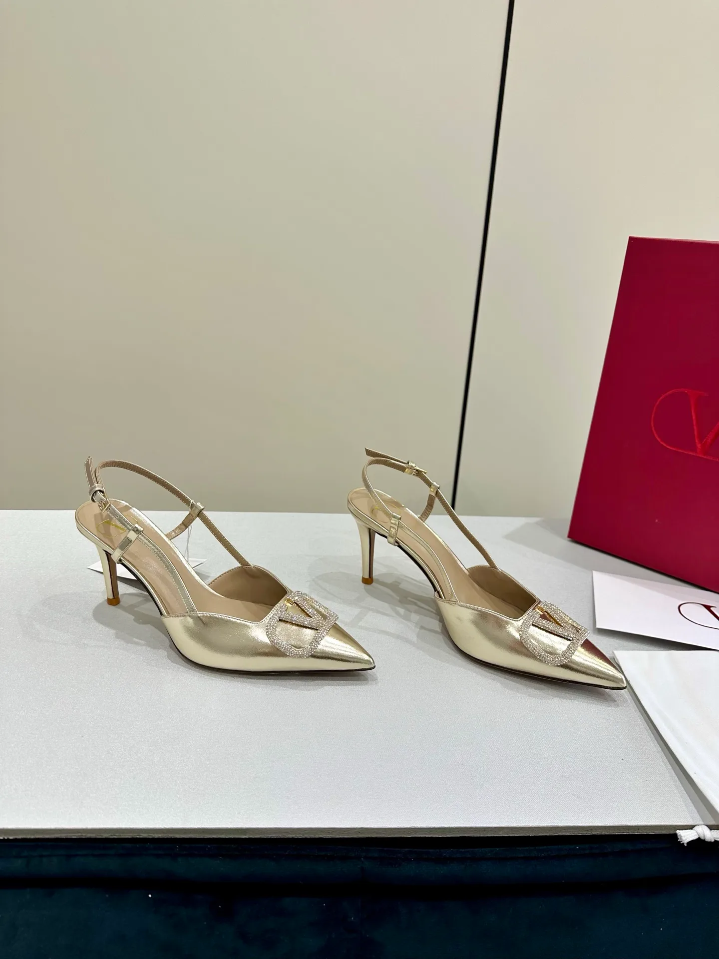 Босоножки Женские Valentino 11608829