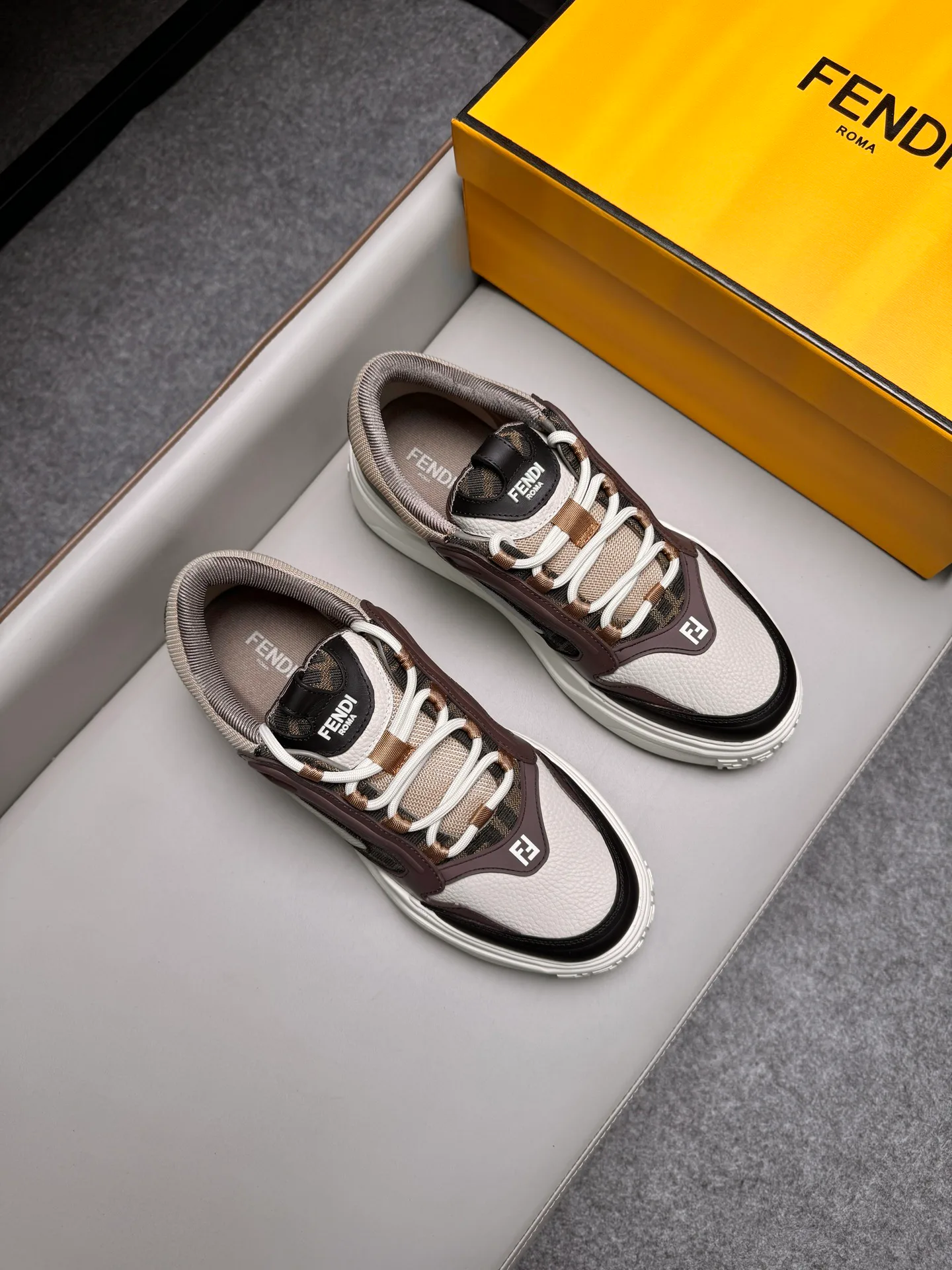 Кроссовки Мужские Fendi 1049846