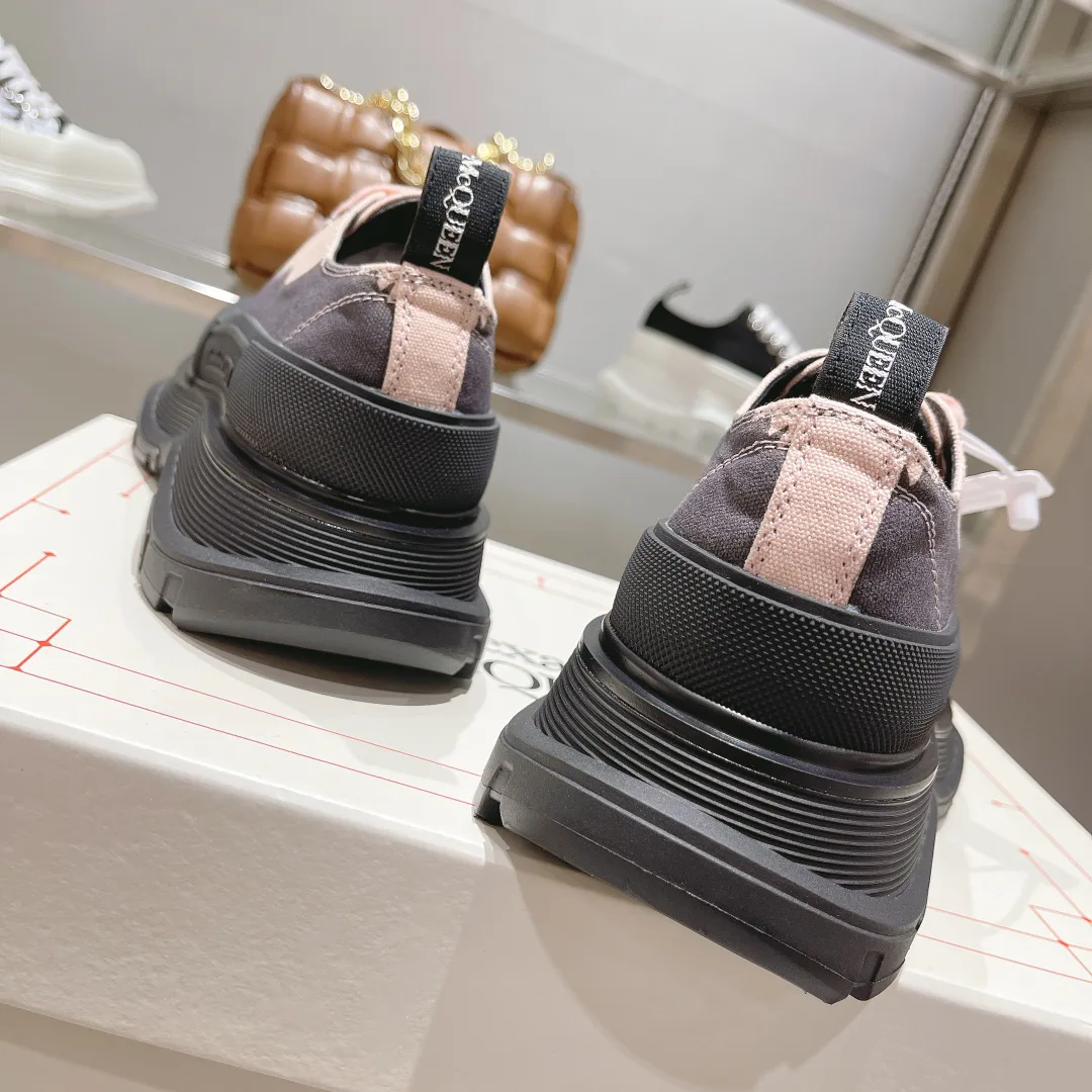 Кроссовки Женские Alexander Mcqueen 18561934