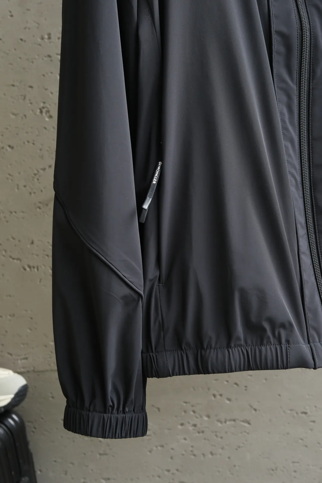 Куртки И Пуховики Мужские Moncler 11424975