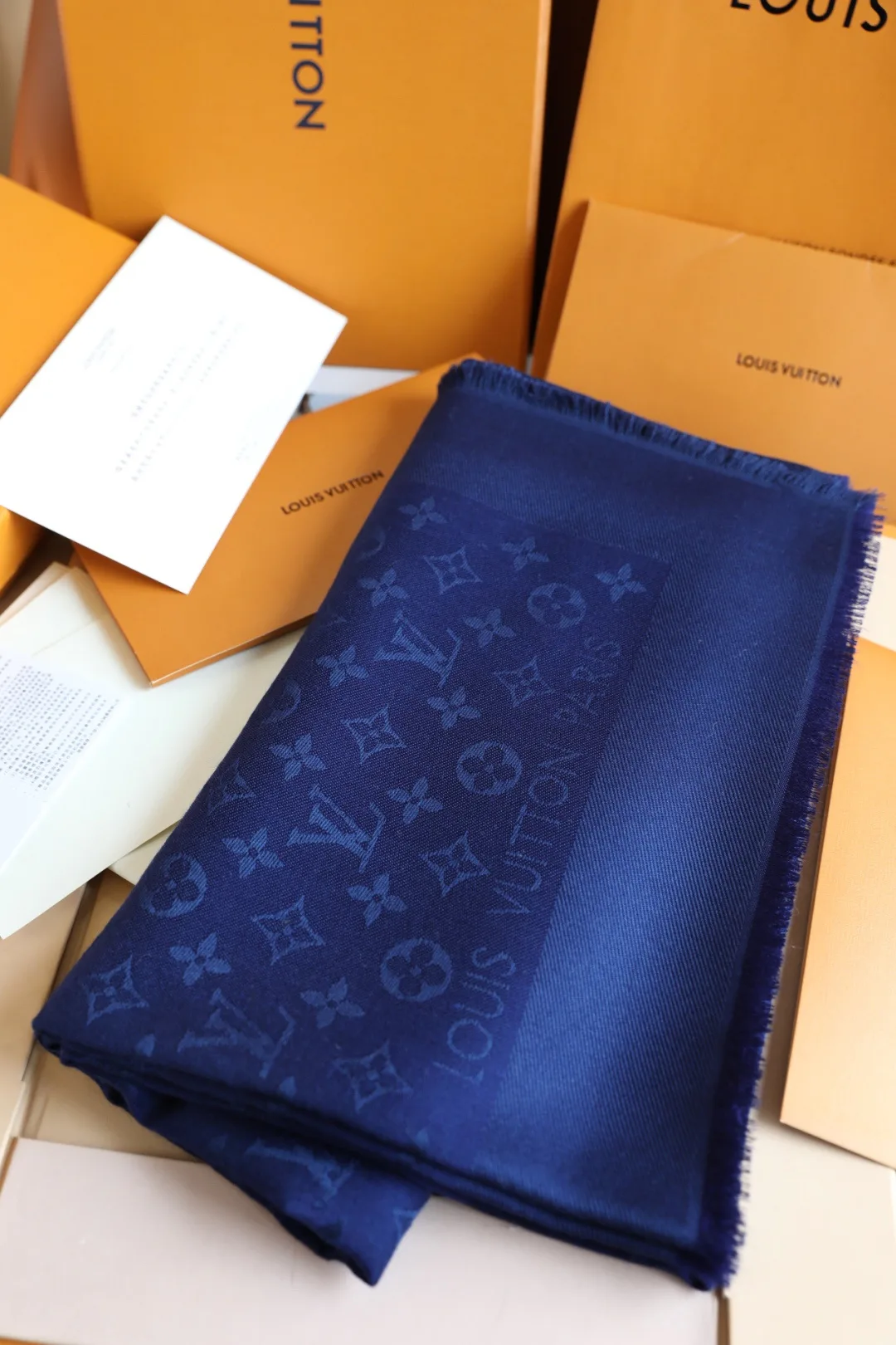 Шарфы Louis Vuitton 1431400