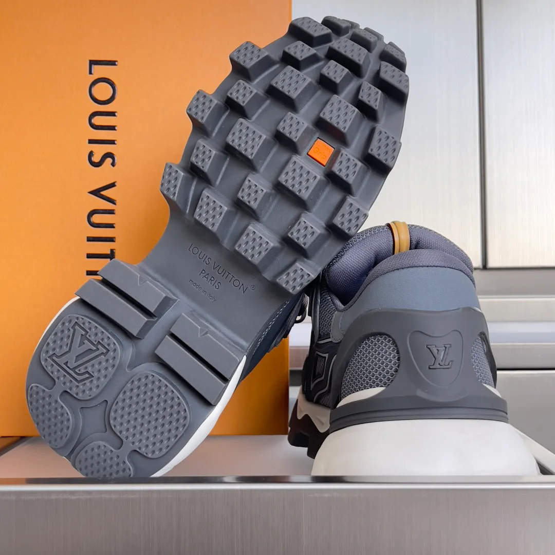 Кроссовки Мужские Louis Vuitton 931000