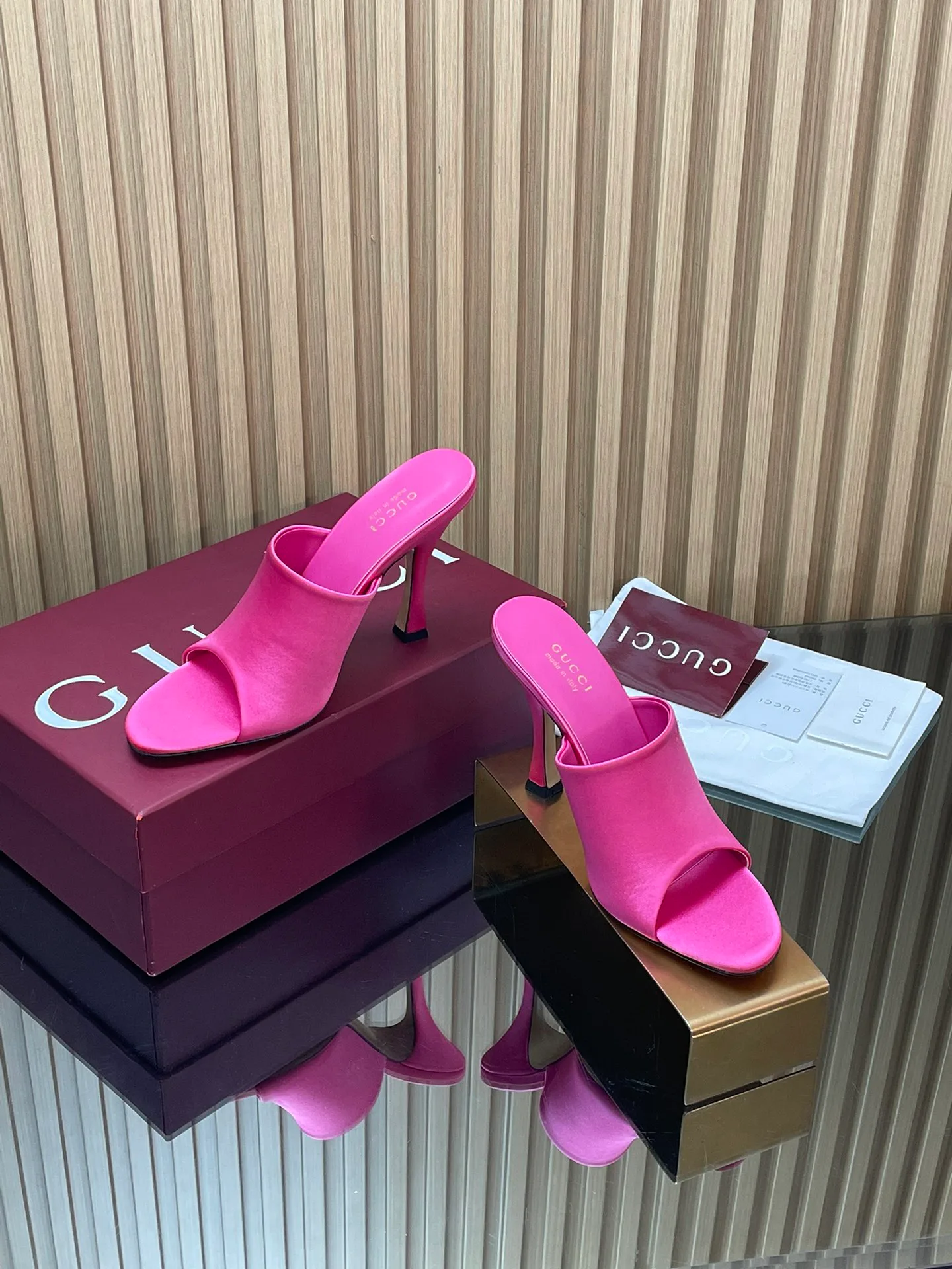 Босоножки Женские Gucci 713994