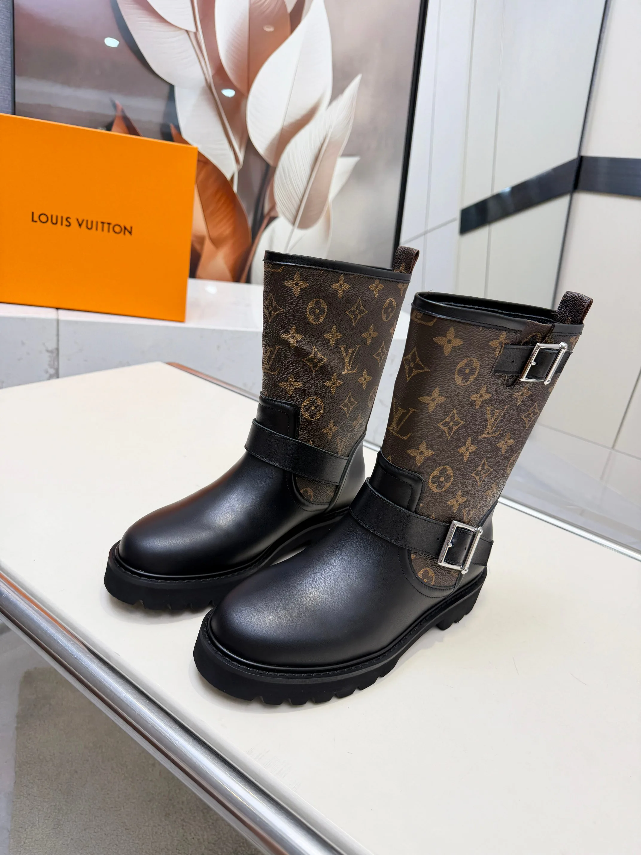 Ботинки Женские Louis Vuitton 19597243