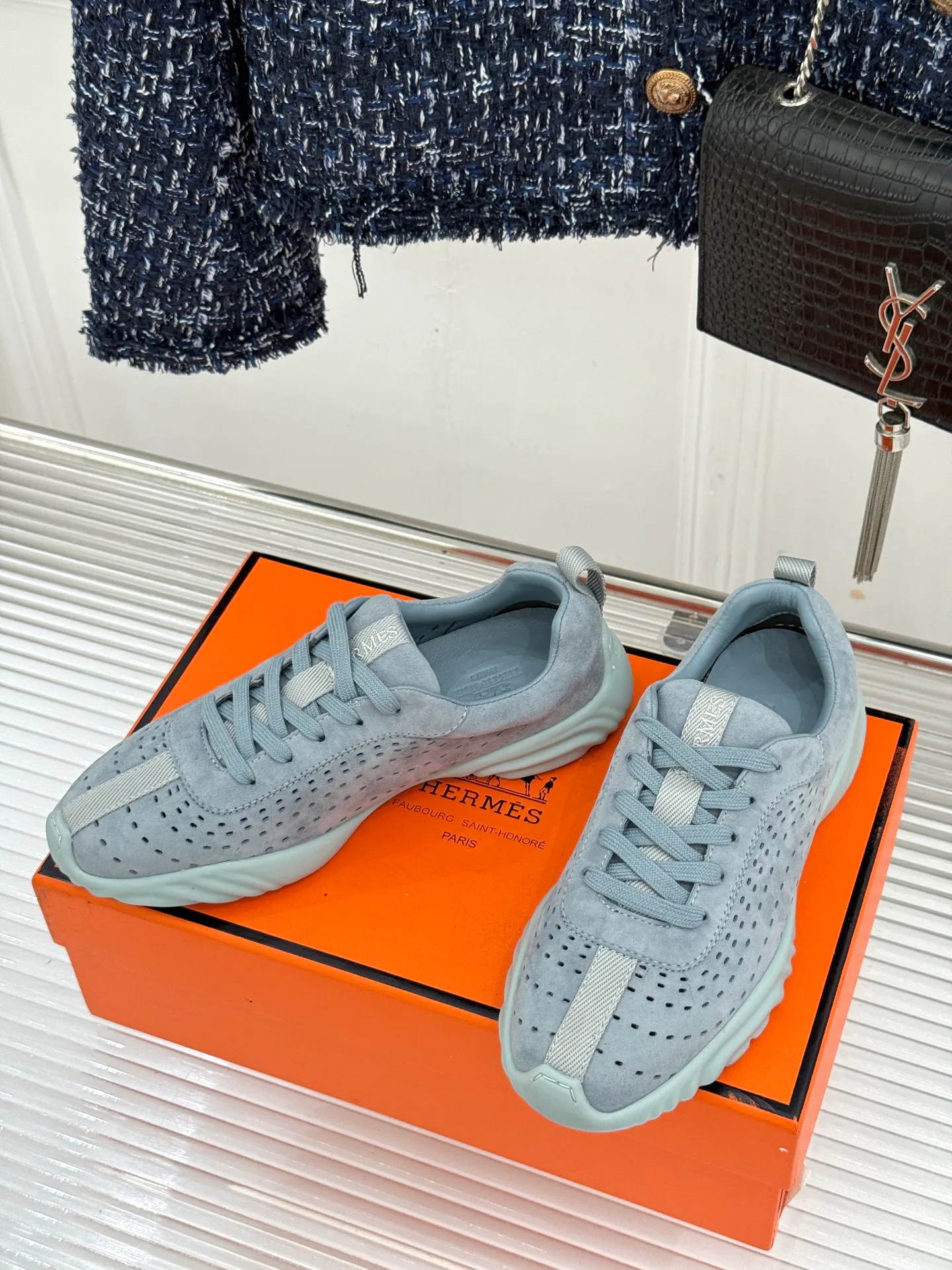 Кроссовки Женские Hermes 18636858