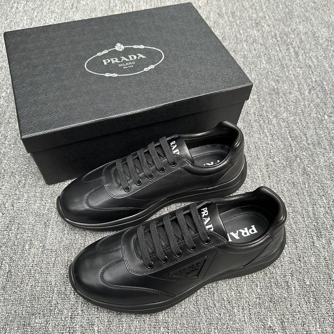 Кроссовки Мужские Prada 18076361