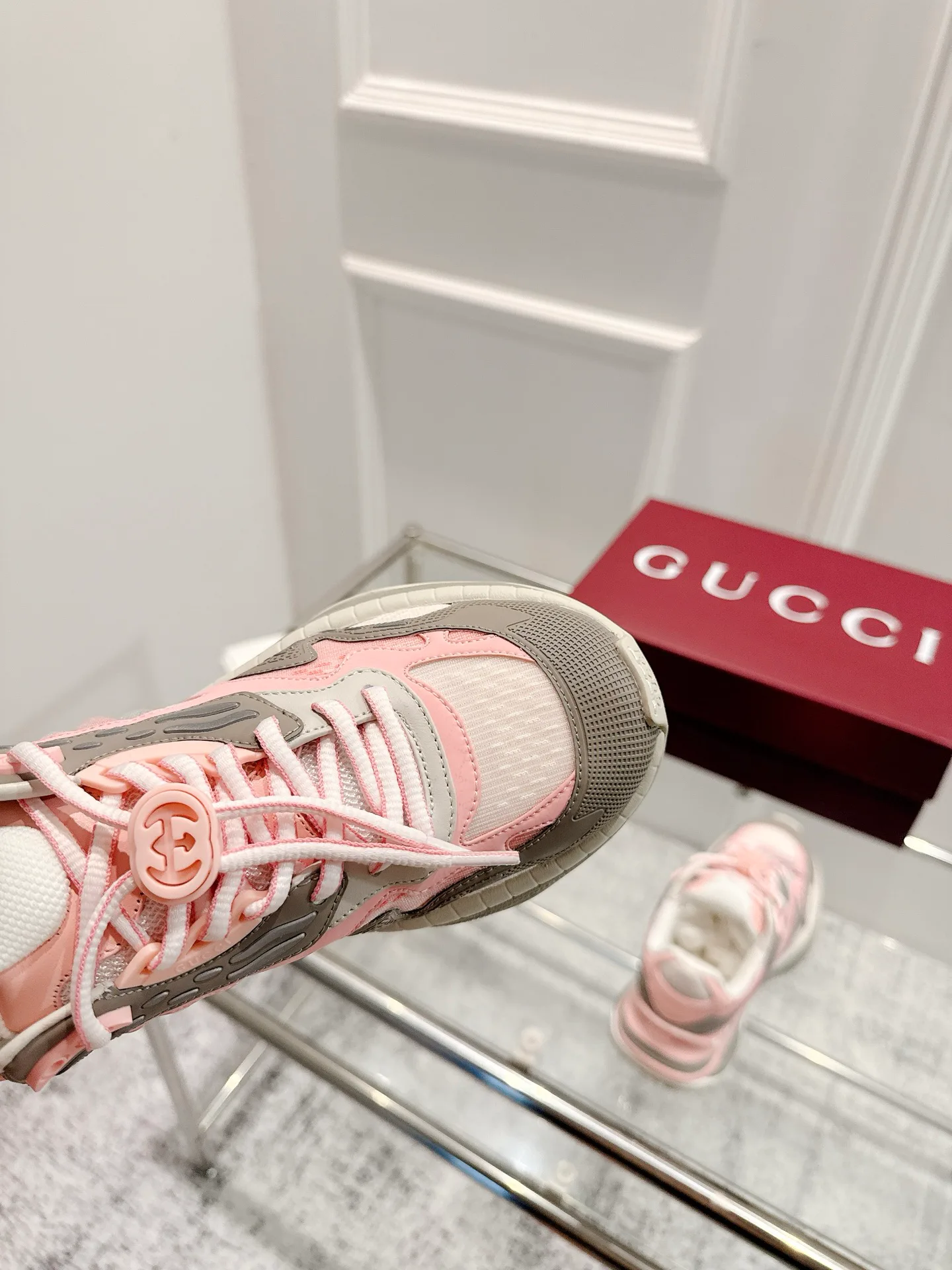 Кроссовки Женские Gucci 219591