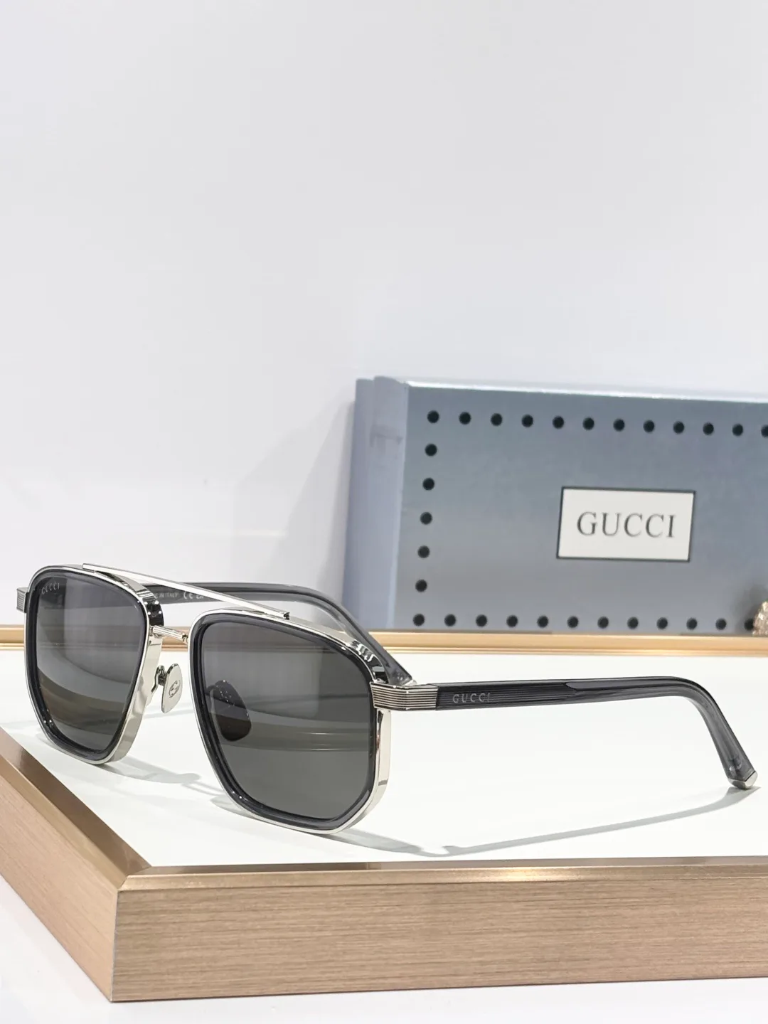 Очки Gucci 378832