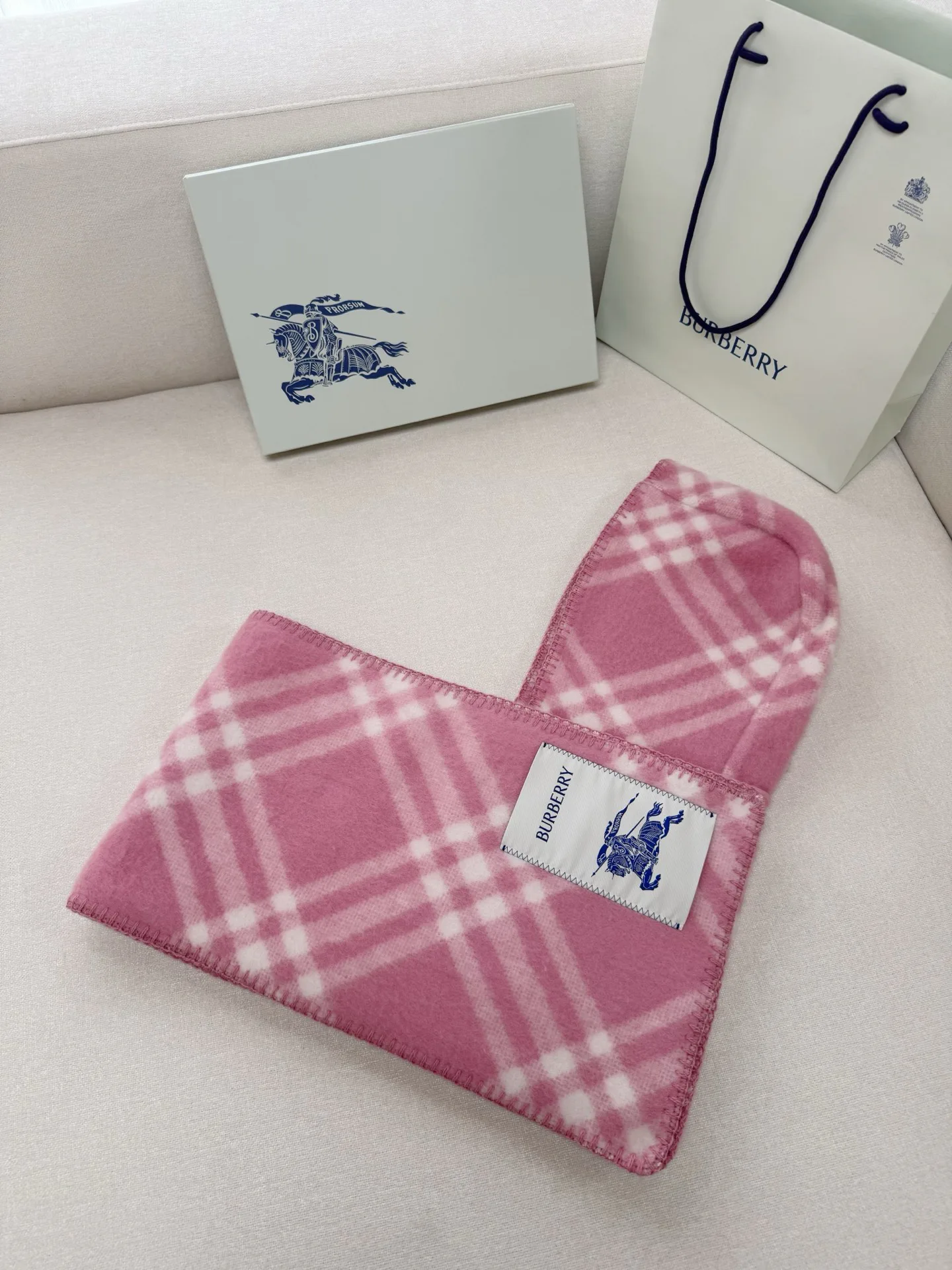Шарфы Burberry 5551618