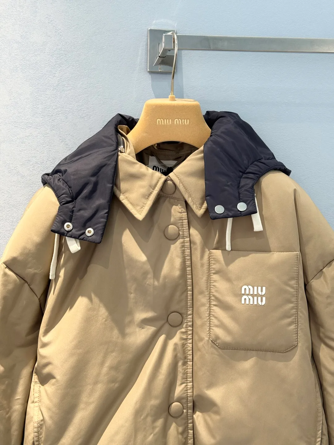 Куртки И Пуховики Женские Miu Miu 18826626