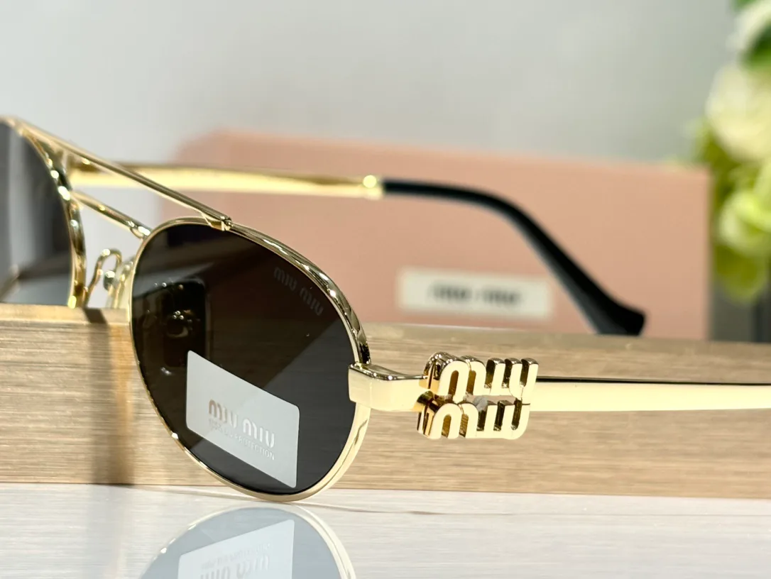 Очки Miu Miu 12583