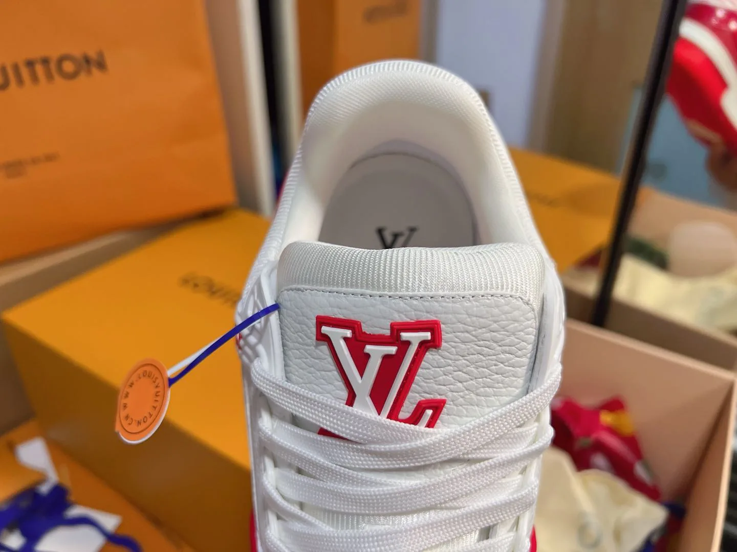 Кроссовки Женские Louis Vuitton 1880917