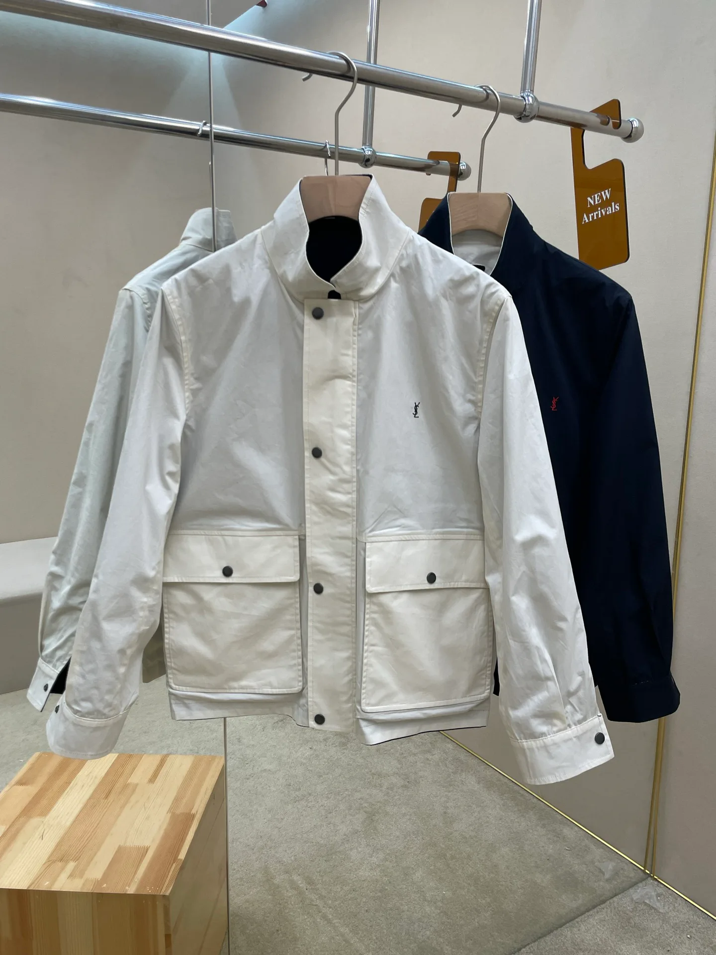 Куртки И Пуховики Женские Saint Laurent 18052351