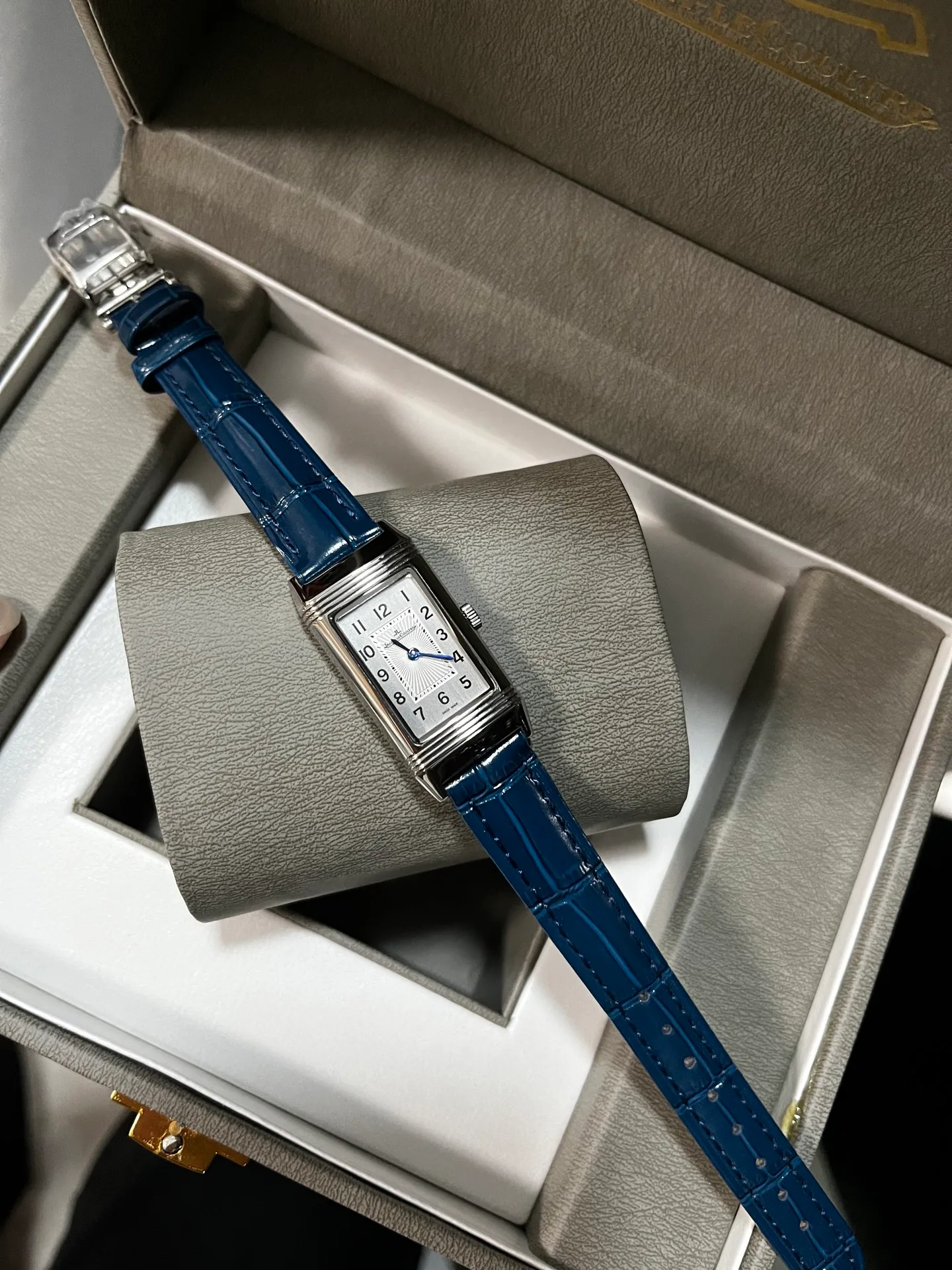 Часы Женские Jaeger-Lecoultre 1892160