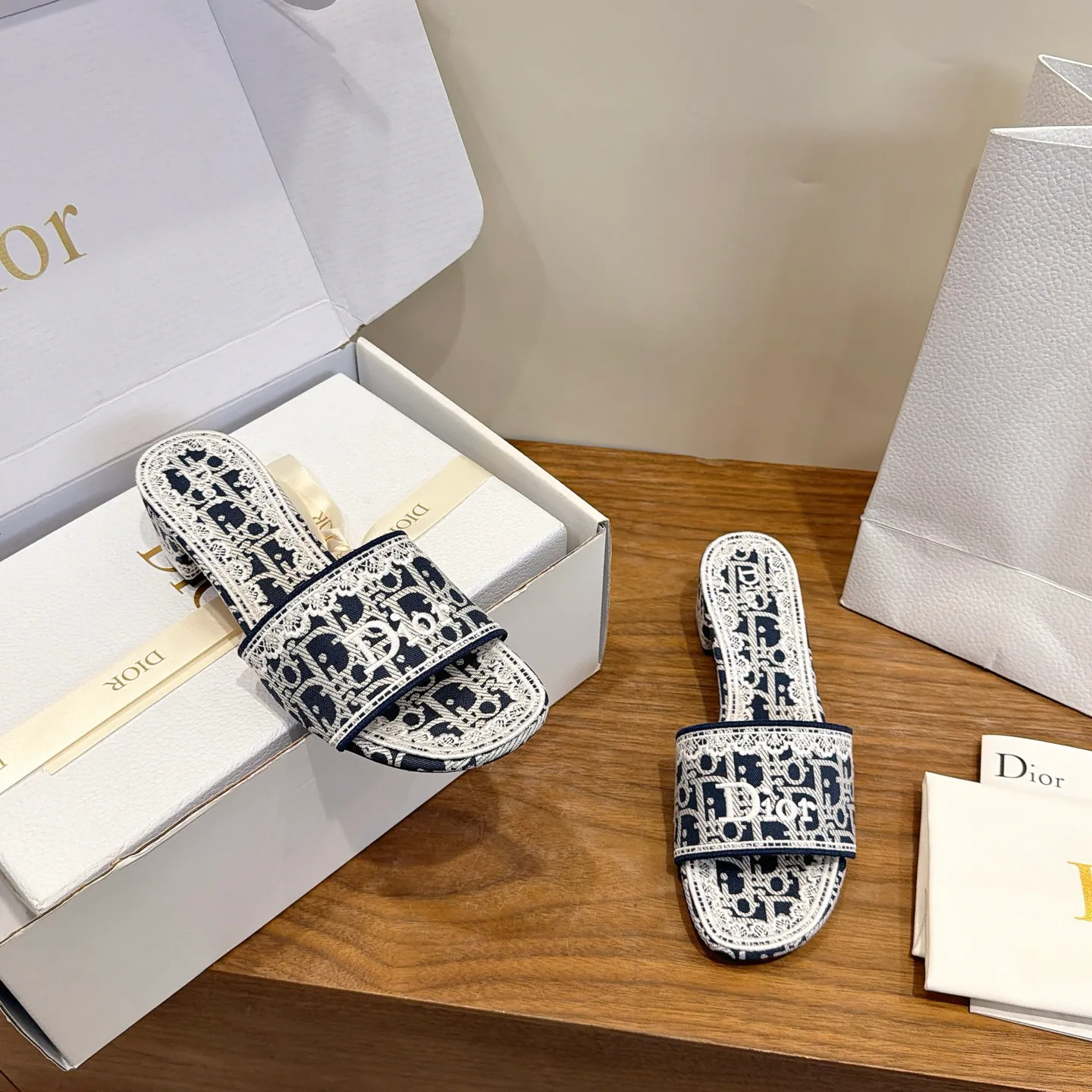 Шлепанцы Женские Christian Dior 17449438