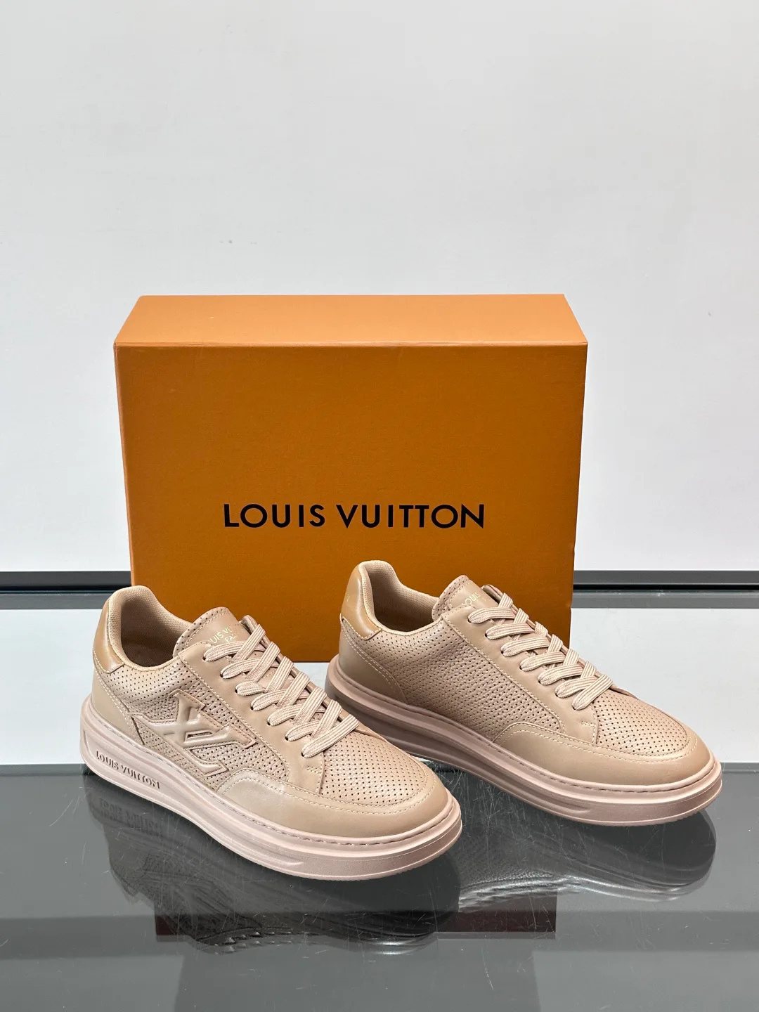 Кроссовки Мужские Louis Vuitton 13553743