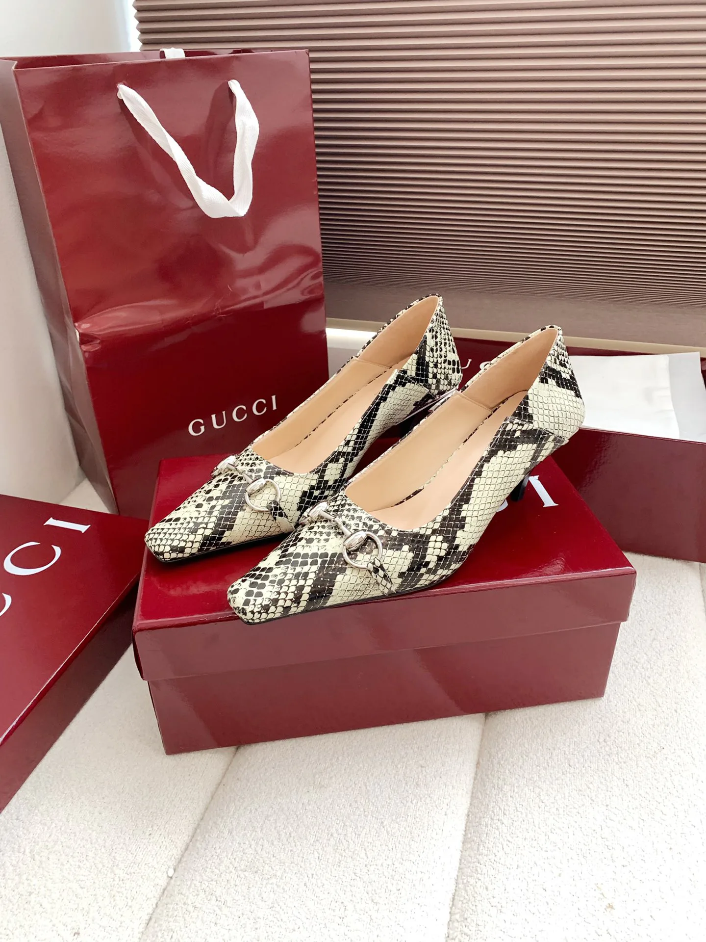 Туфли Женские Gucci 12699584