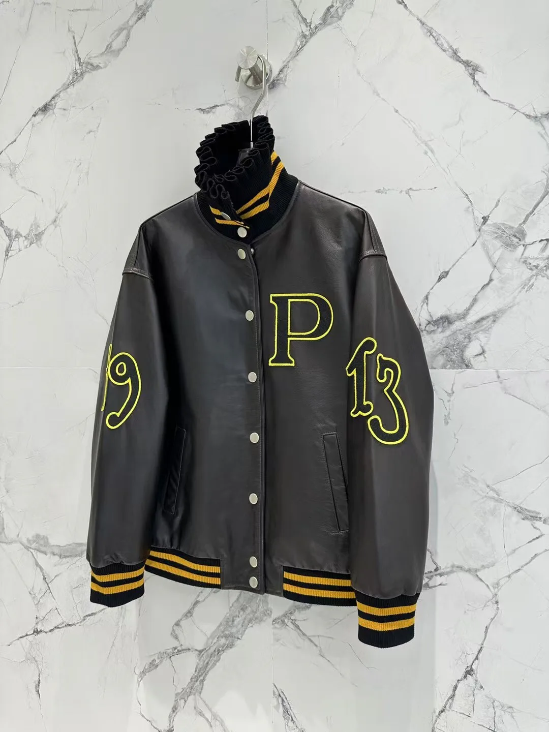 Кожаные Куртки И Дублёнки Мужские Prada 13997704