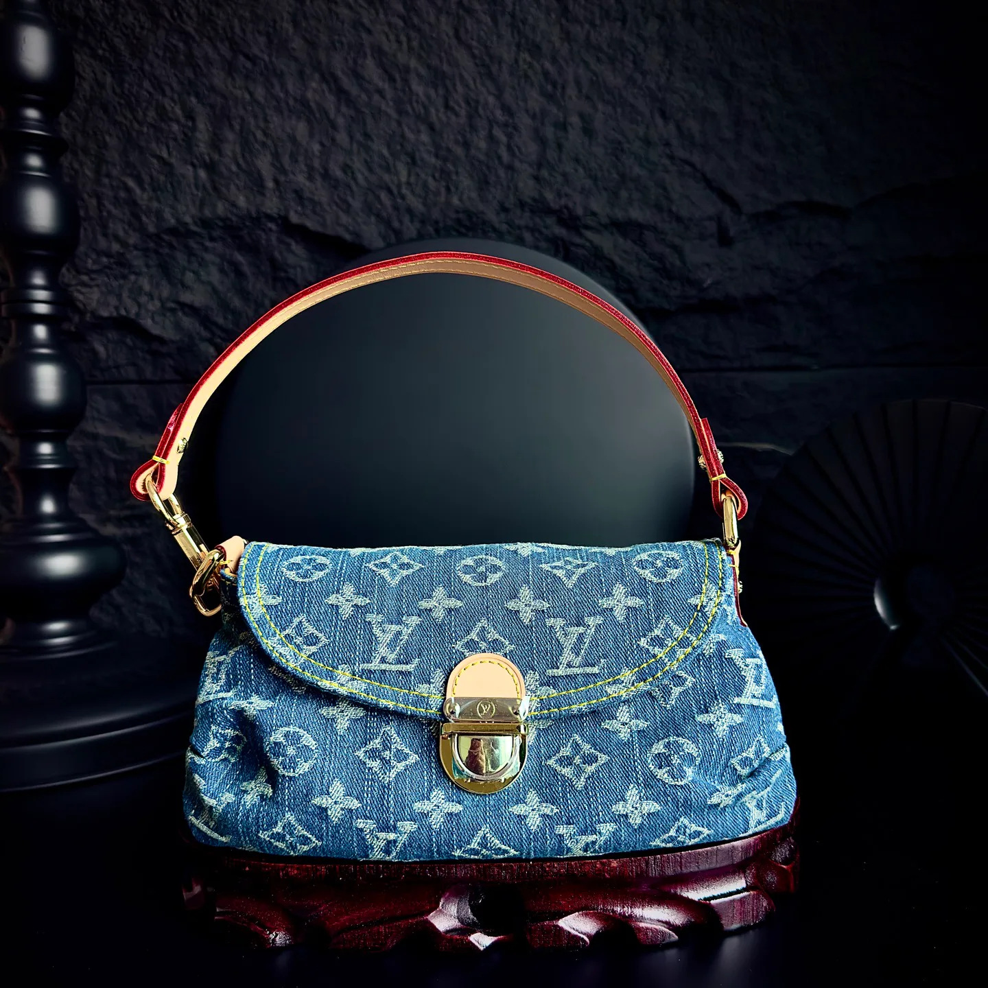 Клатчи Женские Louis Vuitton 13208799