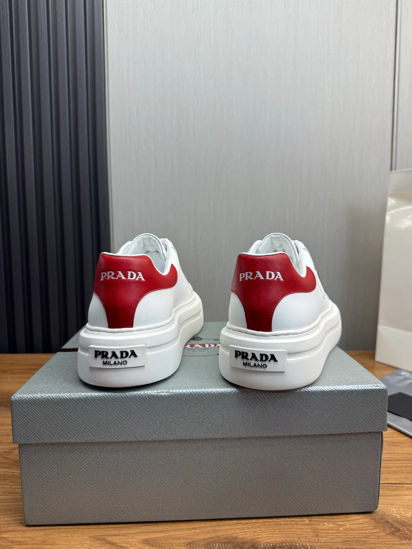 Кроссовки Мужские Prada 48036