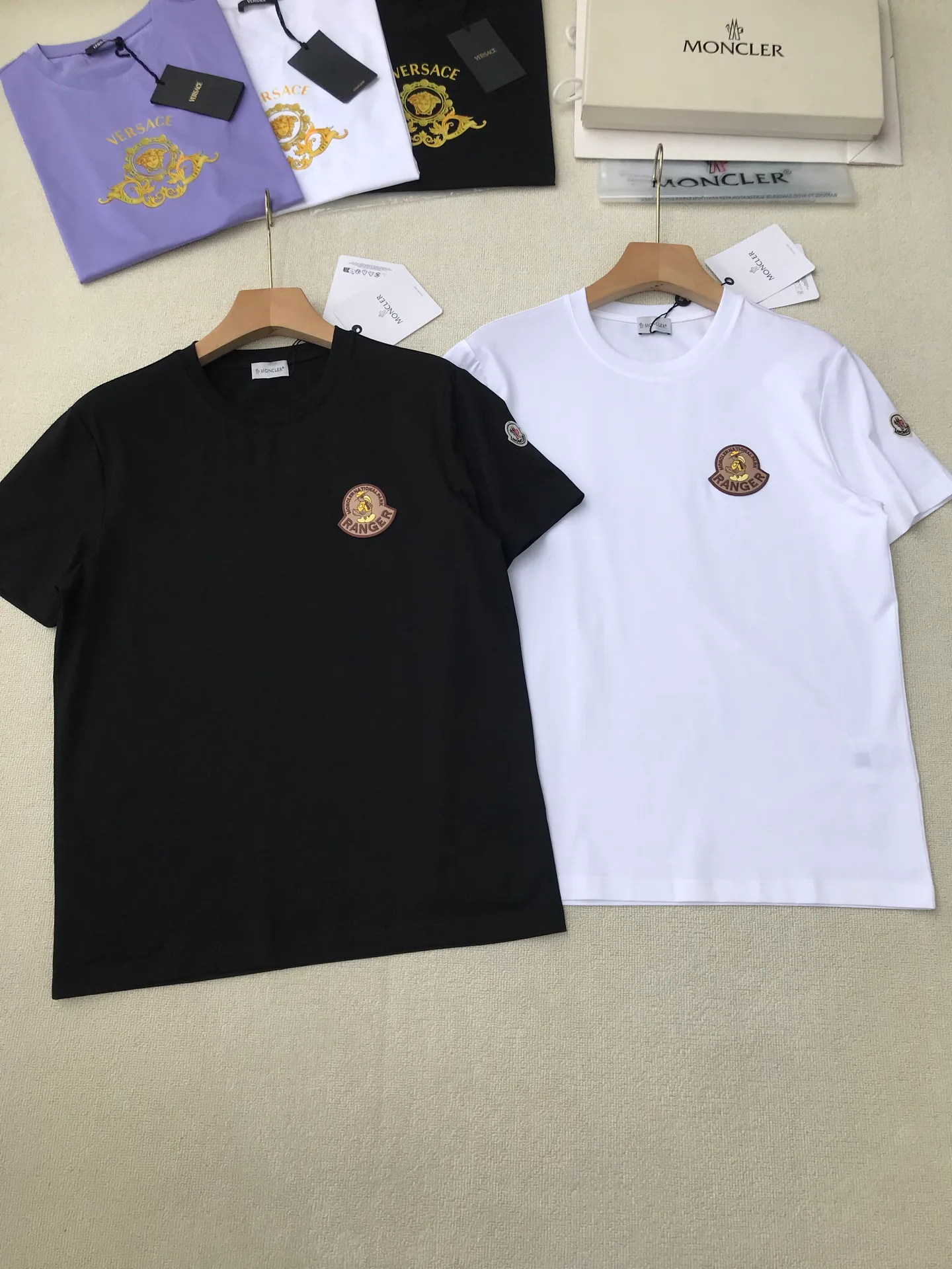 Футболки Мужские Moncler 11437010
