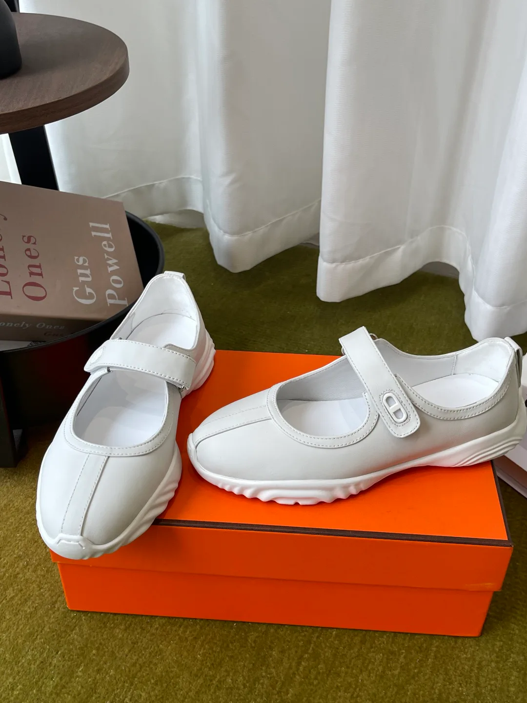 Кроссовки Женские Hermes 19578445