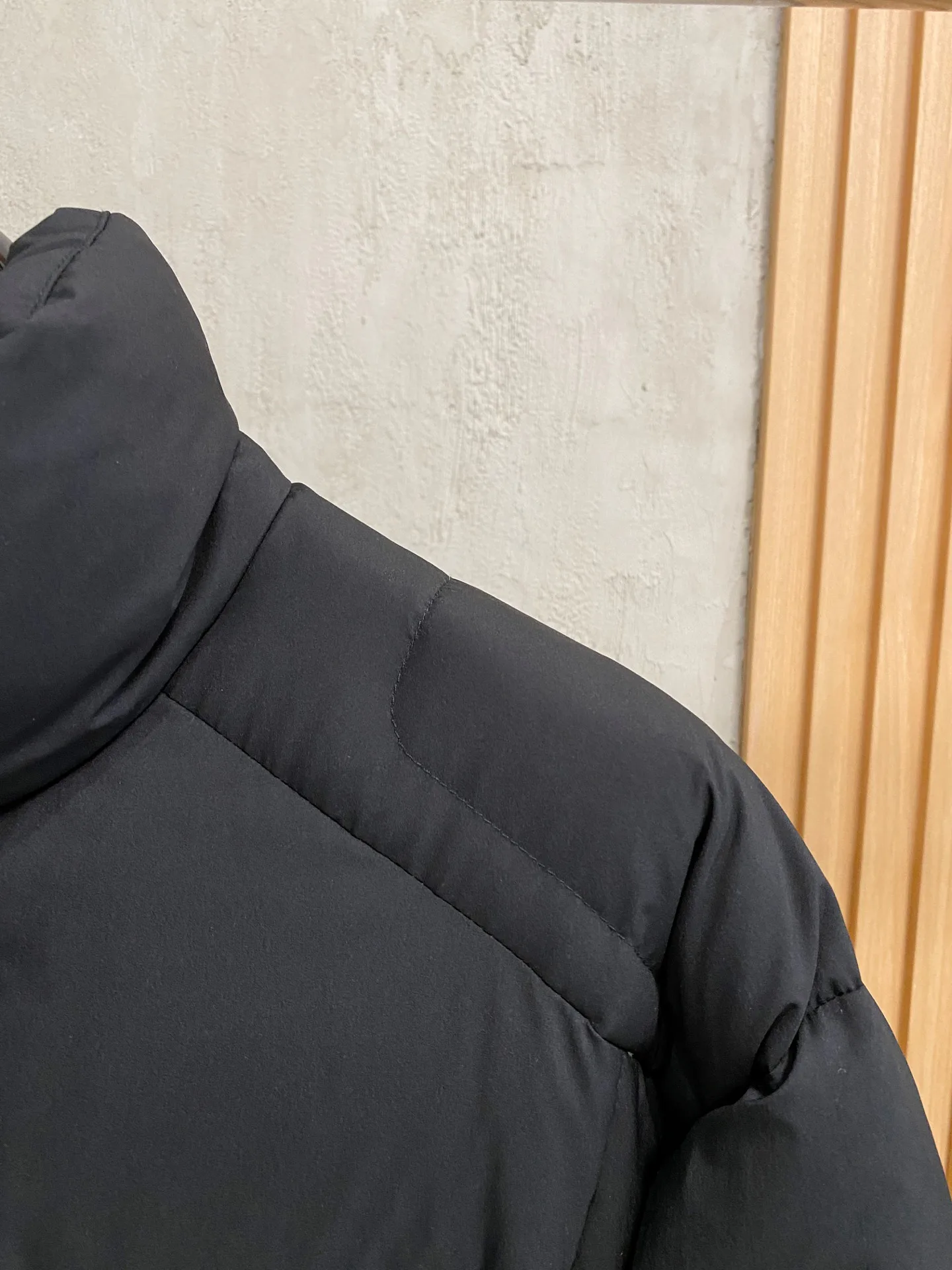 Куртки И Пуховики Мужские Moncler 243825