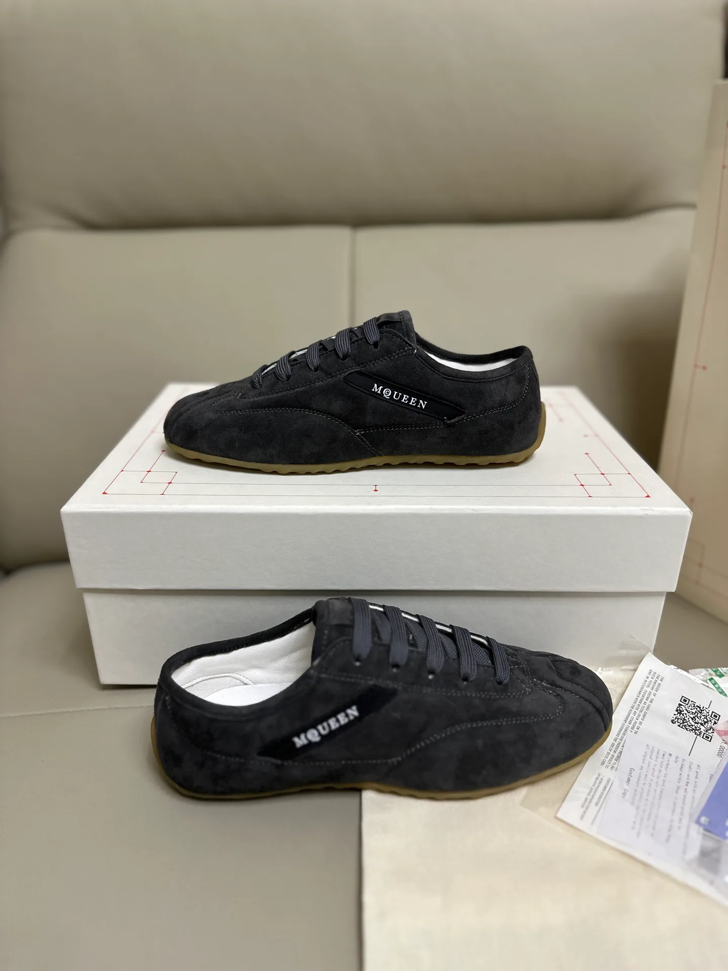 Кроссовки Женские Alexander Mcqueen 18616728