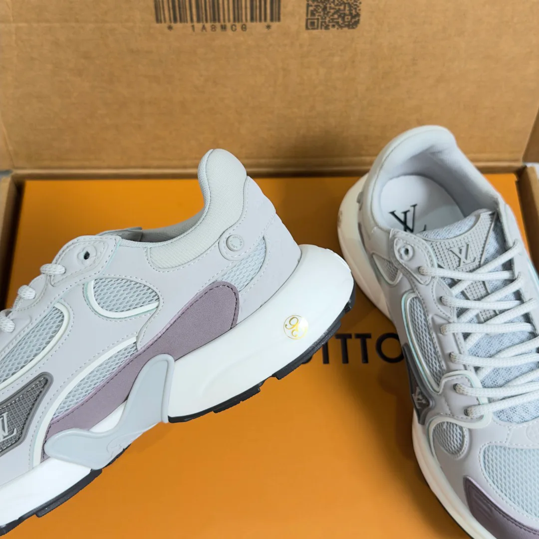 Кроссовки Женские Louis Vuitton 11646822