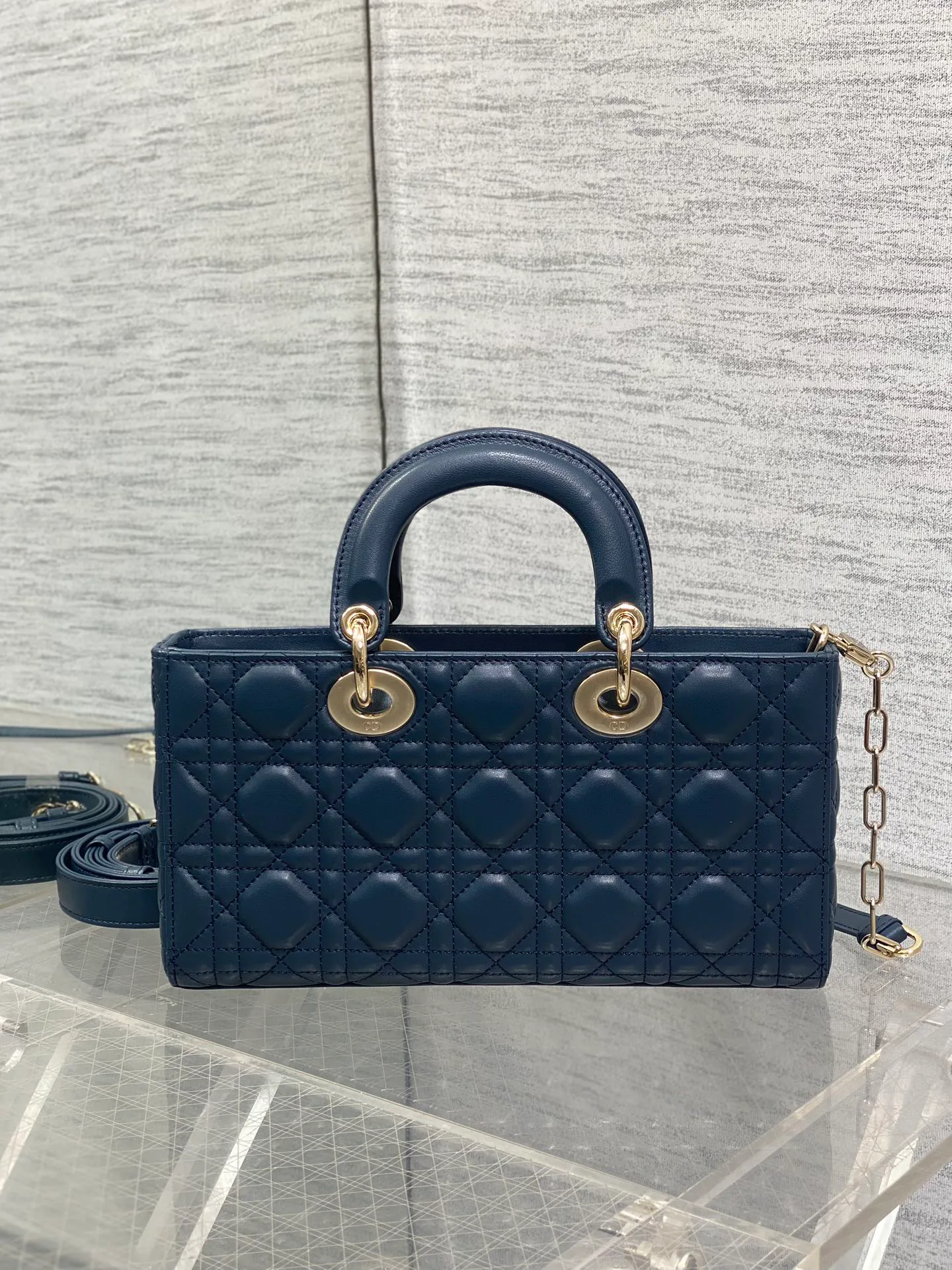 Классические Сумки Женские Christian Dior 17770369