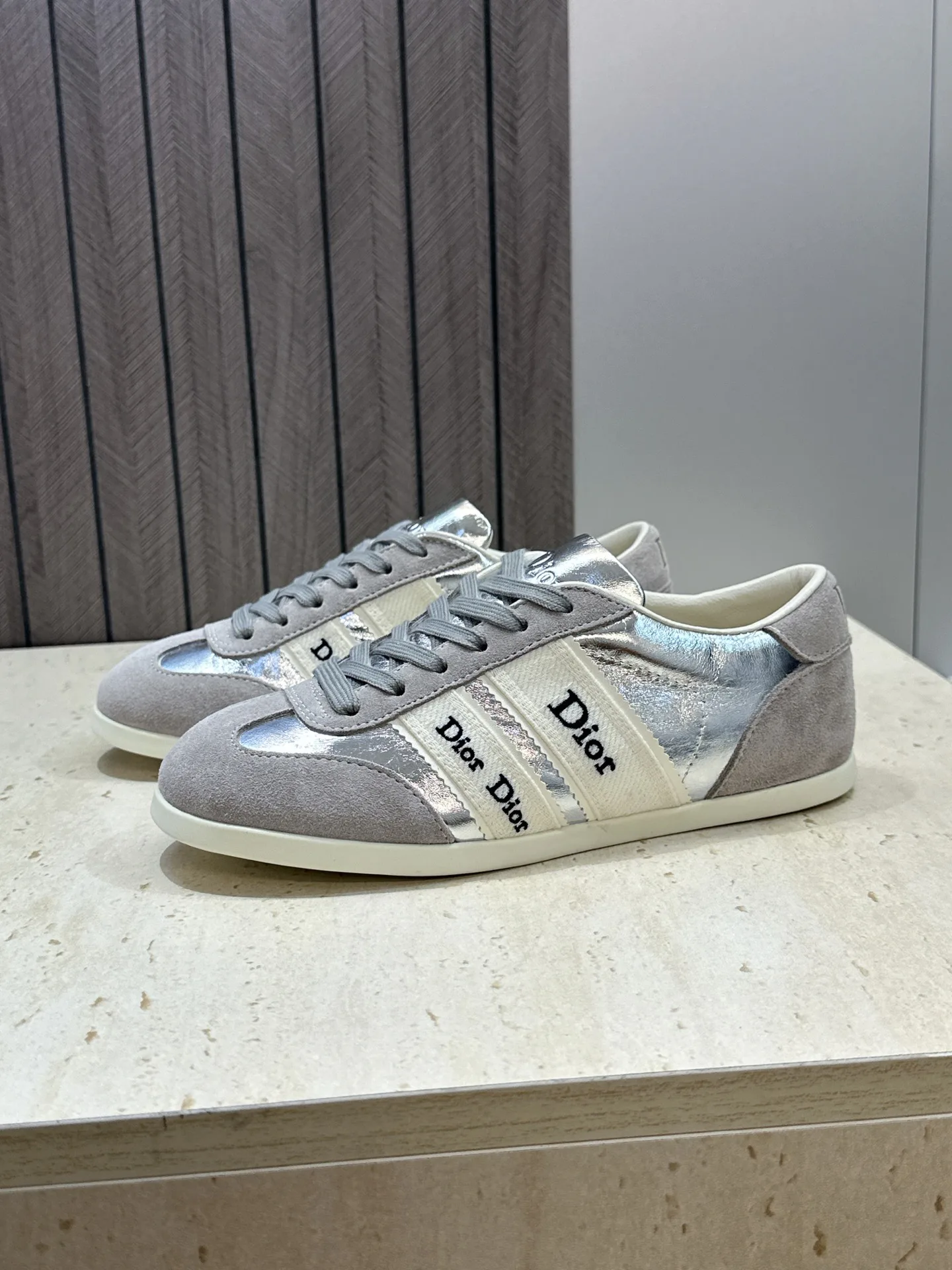 Кроссовки Женские Christian Dior 17612350