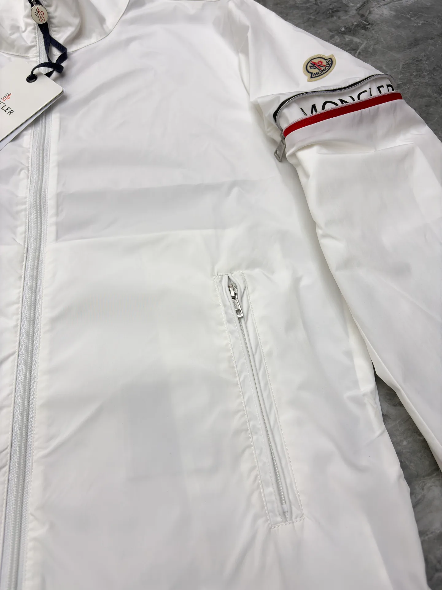 Куртки И Пуховики Женские Moncler 11690855