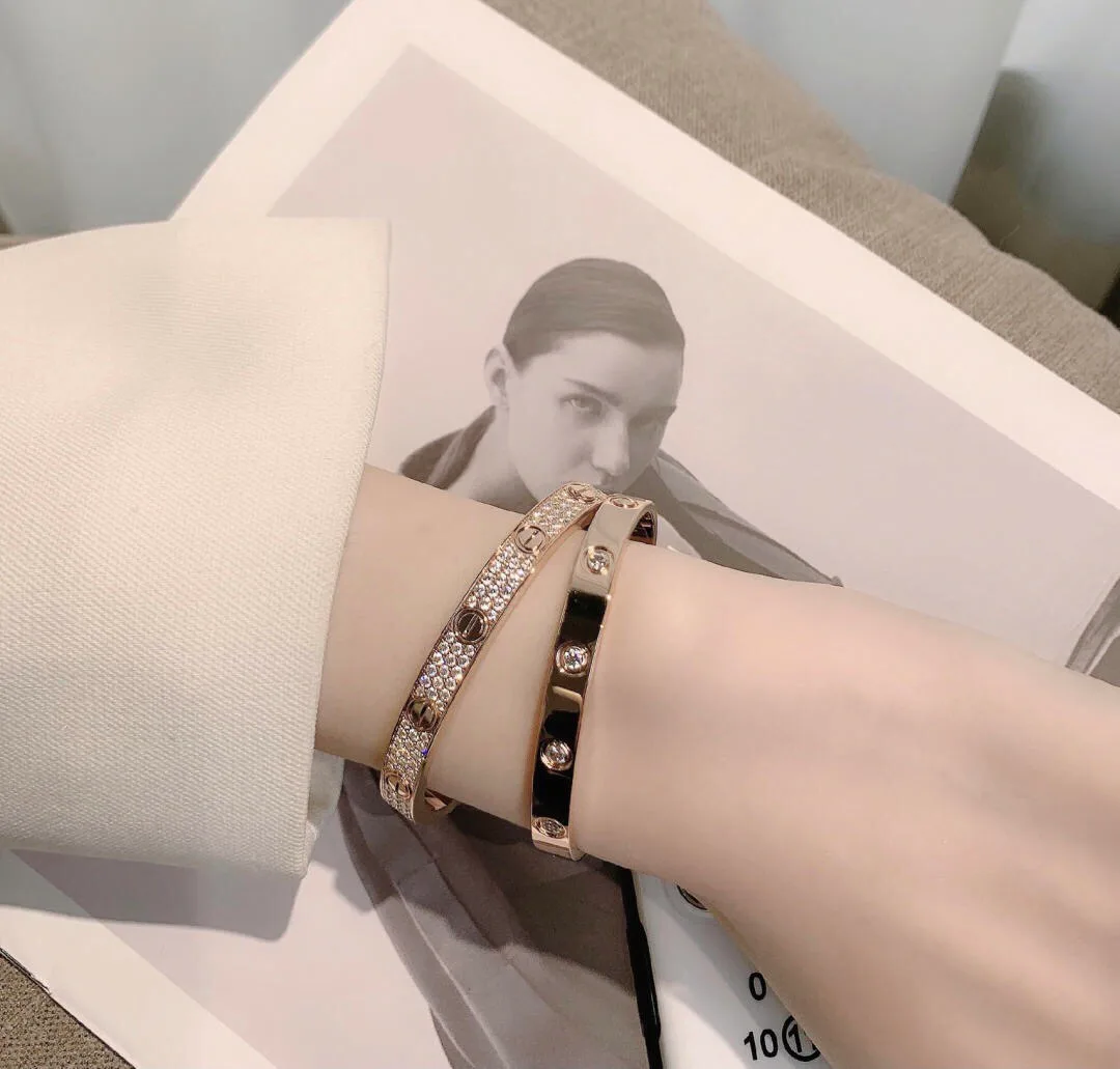 Бижутерия Cartier 6823