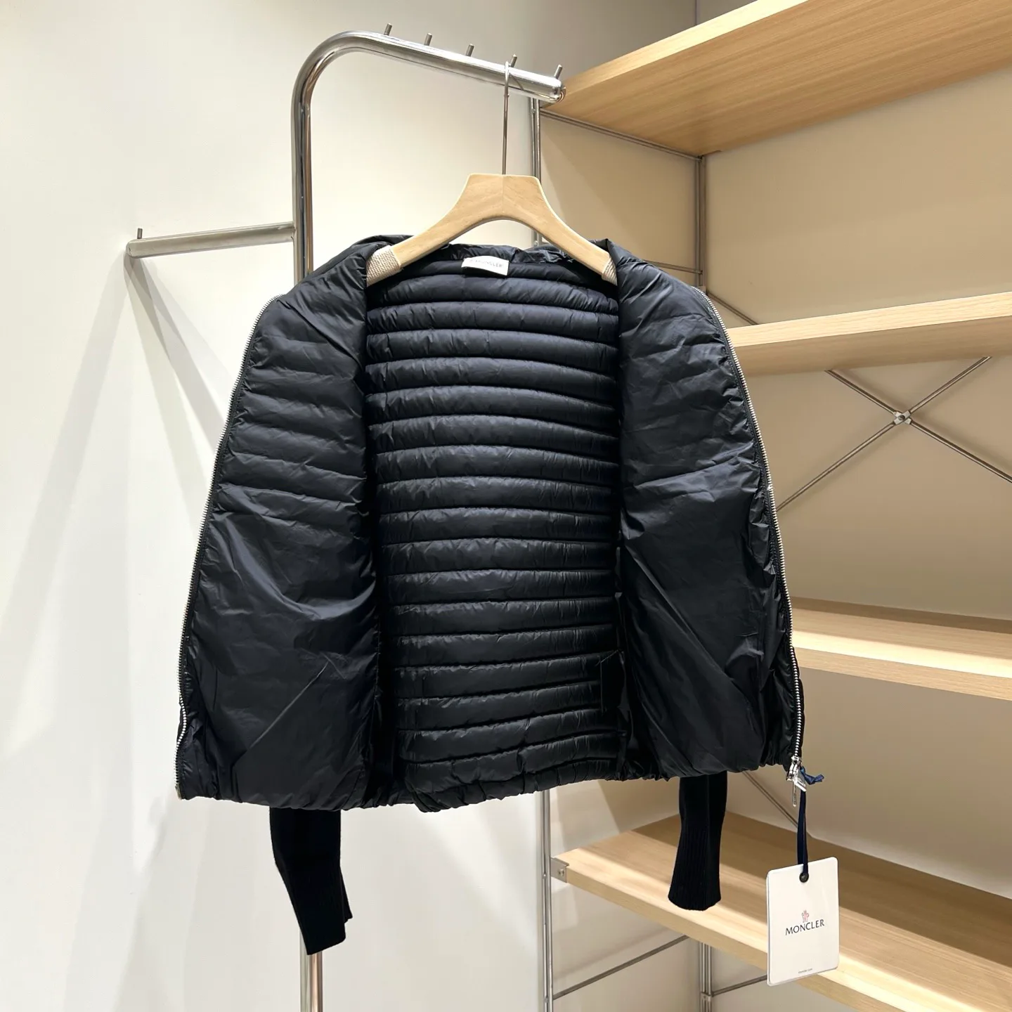 Куртки И Пуховики Женские Moncler 18043620
