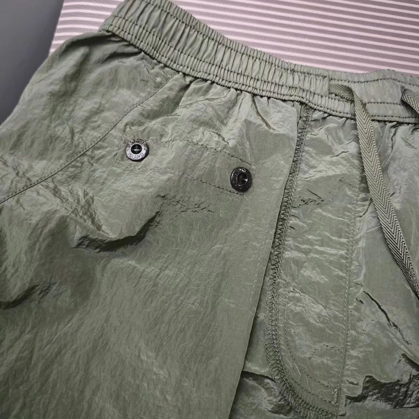 Шорты Женские Stone Island 13191029