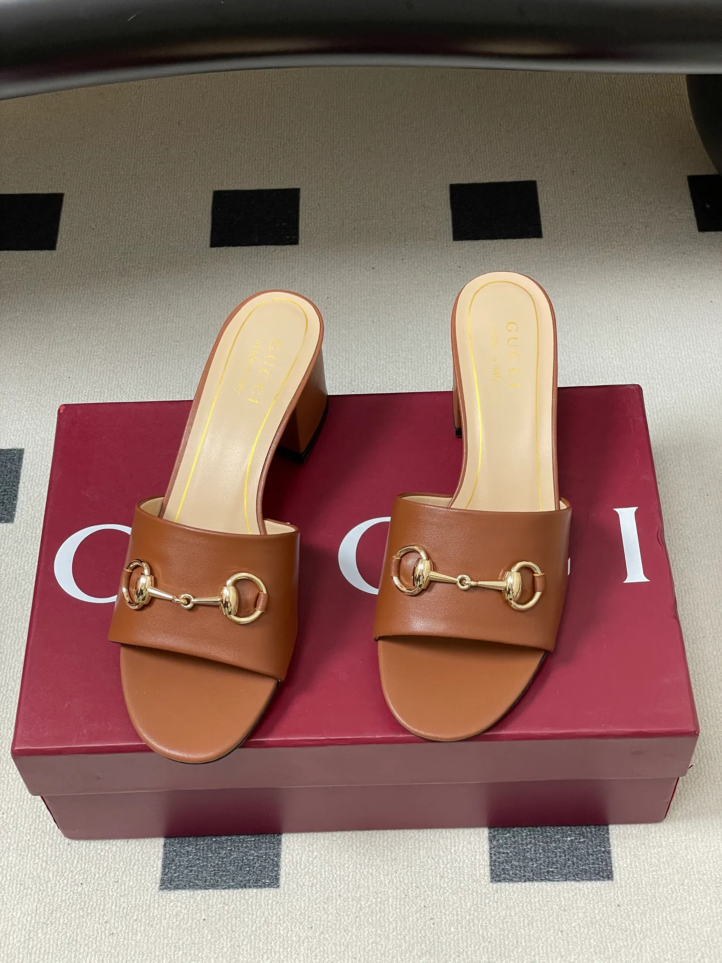 Сандалии Женские Gucci 11886557