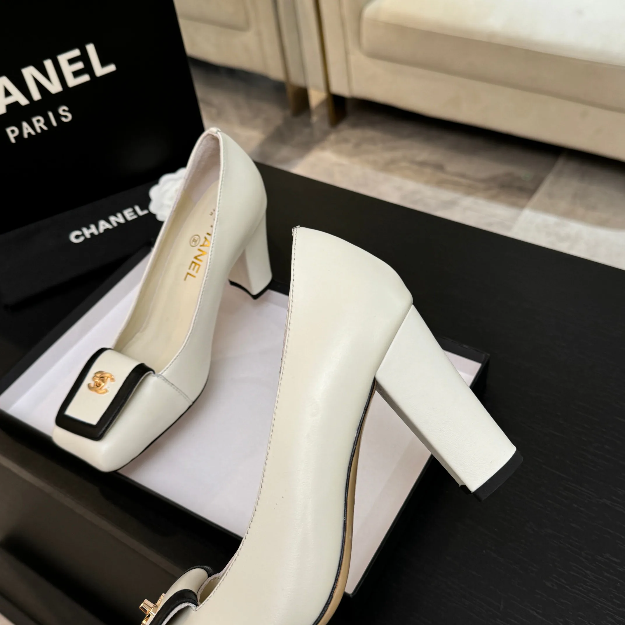 Туфли Женские Chanel 11609385