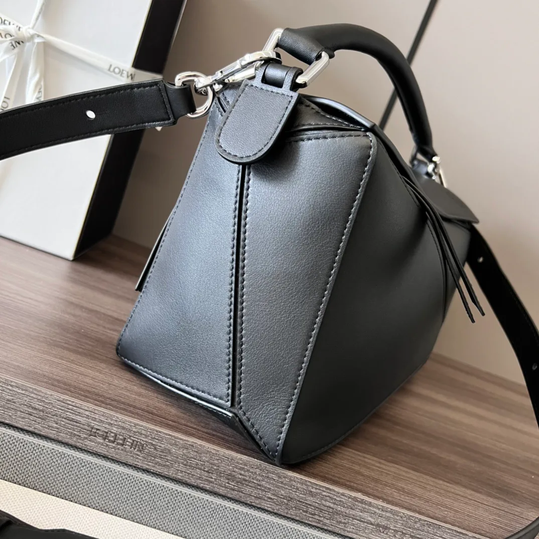 Классические Сумки Женские Loewe 11674683