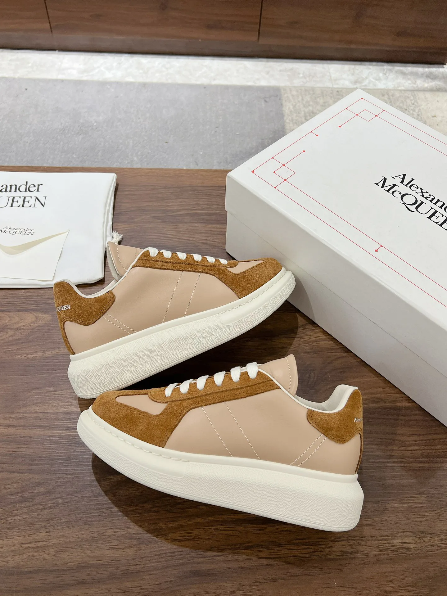 Кроссовки Женские Alexander Mcqueen 3446150