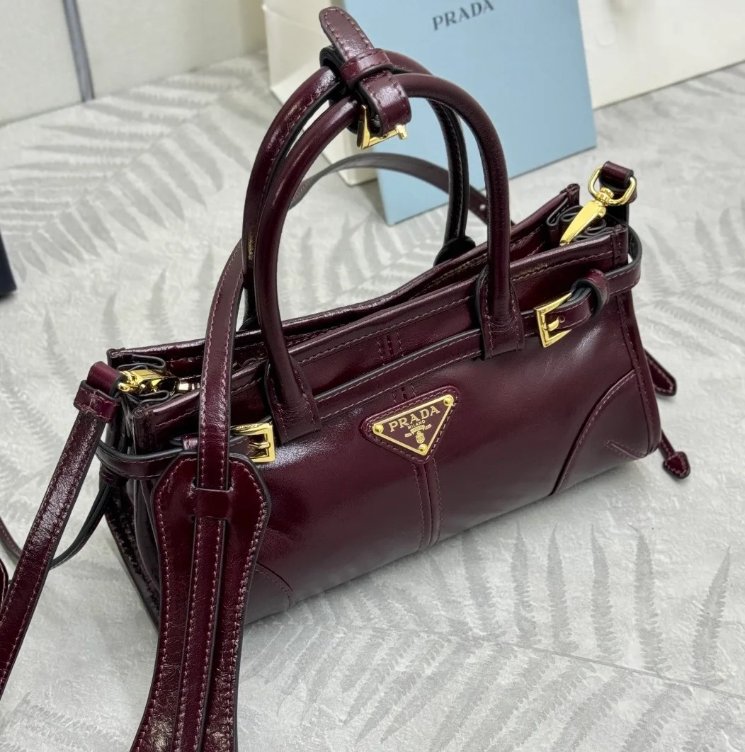 Сумки На Ремне Женские Prada 11682139