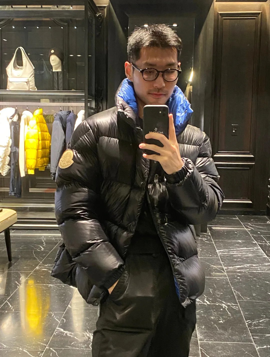 Куртки И Пуховики Мужские Moncler 250556