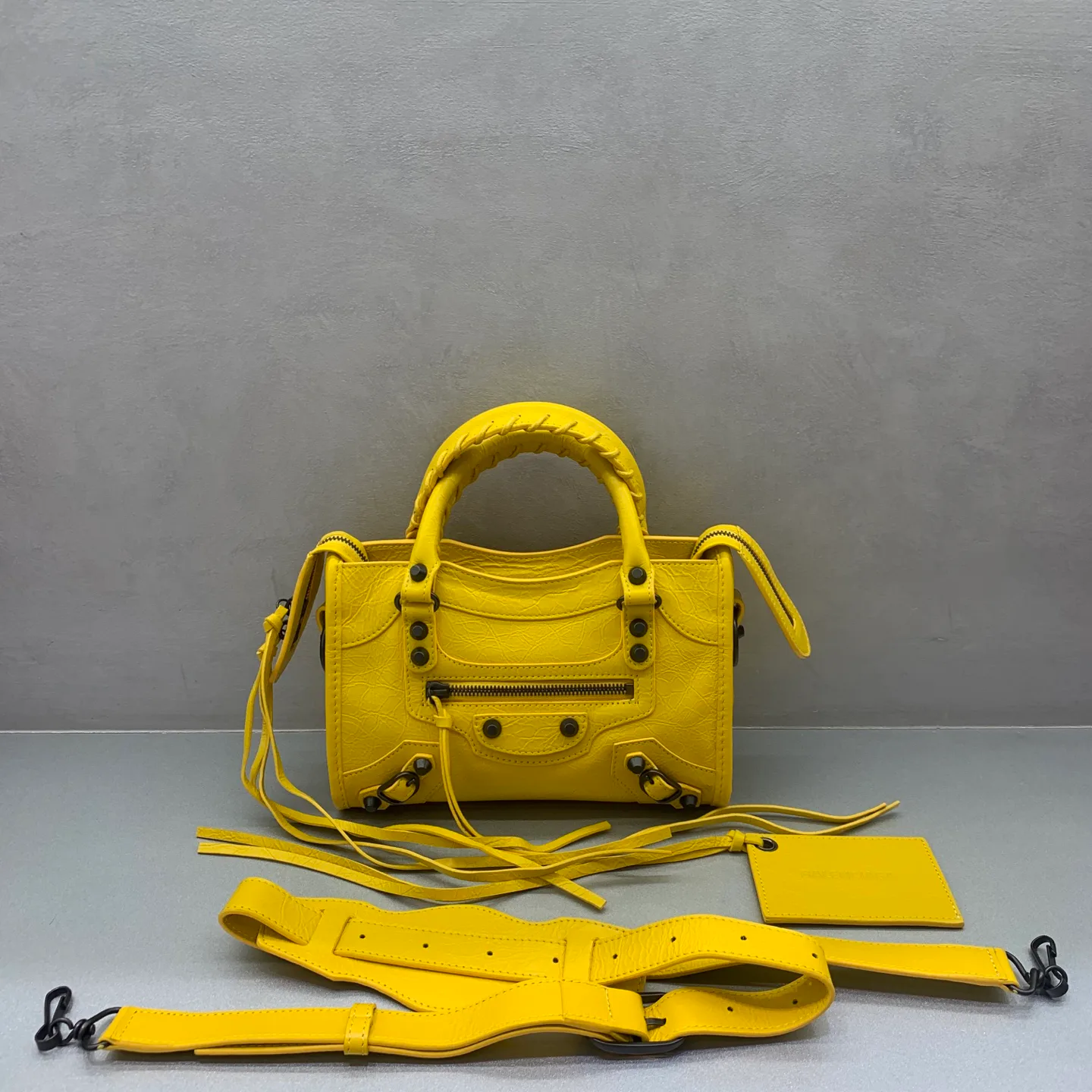 Классические Сумки Женские Balenciaga 13552702